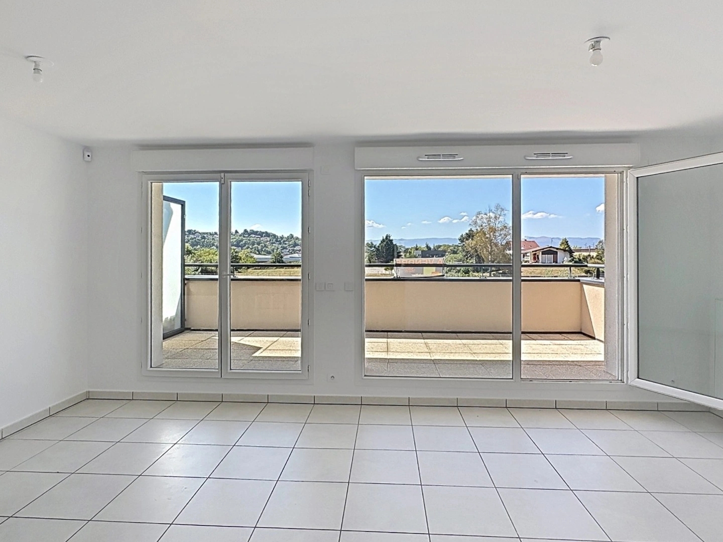 Appartement à vendre - 3 pièces - 68m2 - Cranves-Sales (74380)
