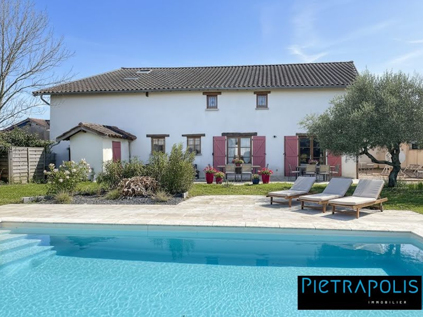 Maison 9 pièces 277 m²