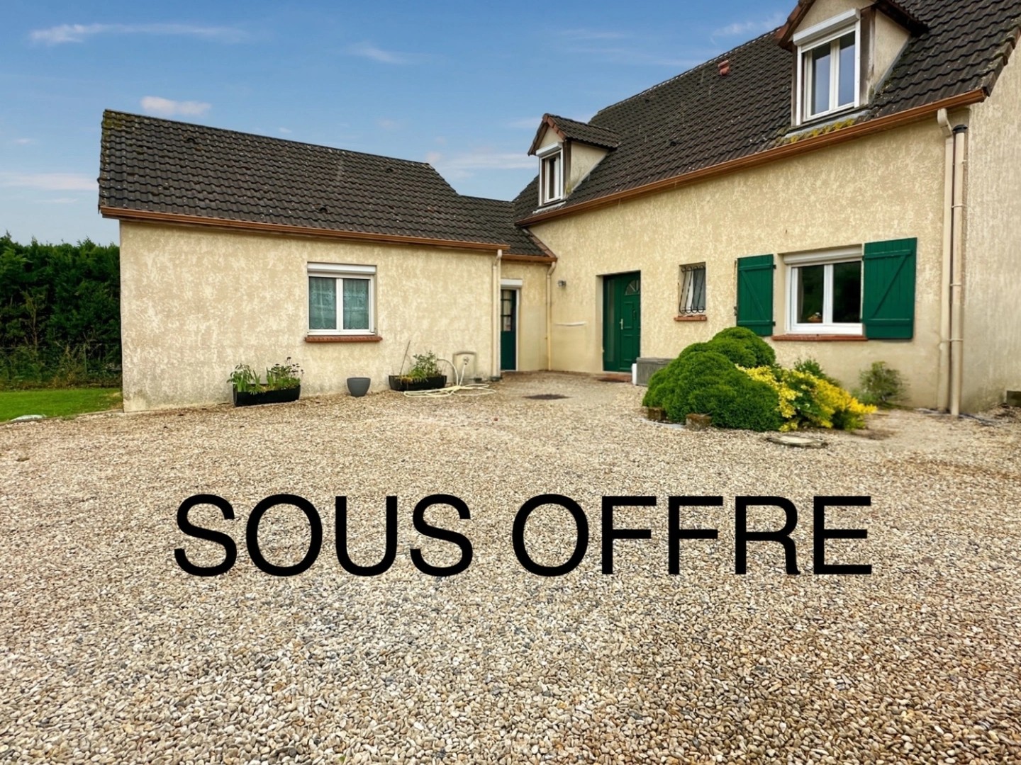 VENDEUIL - PAVILLON 5 PCES - ENV.145 m²