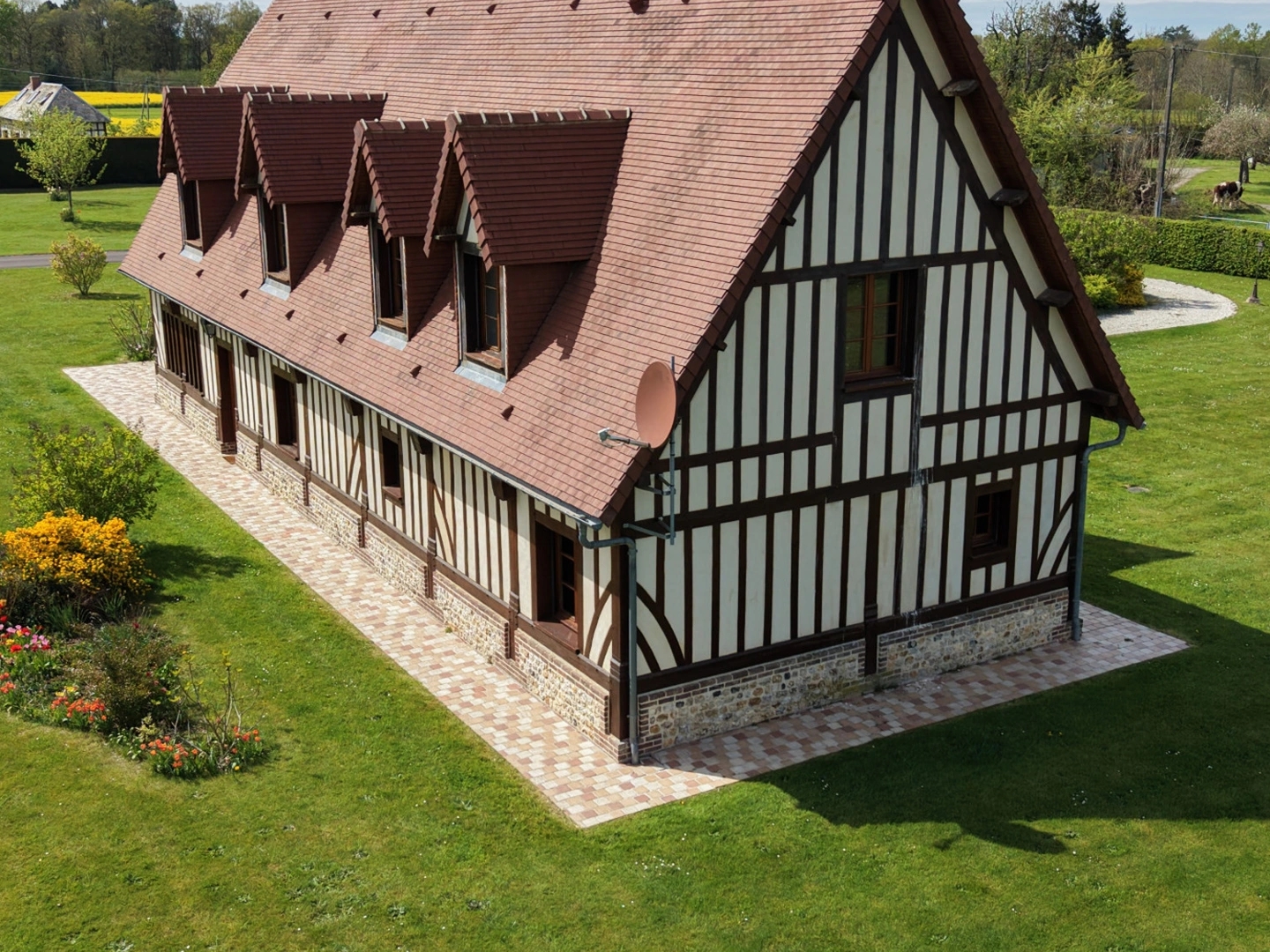 Maison à vendre - 5 pièces - 213m2 - Écaquelon (27290)