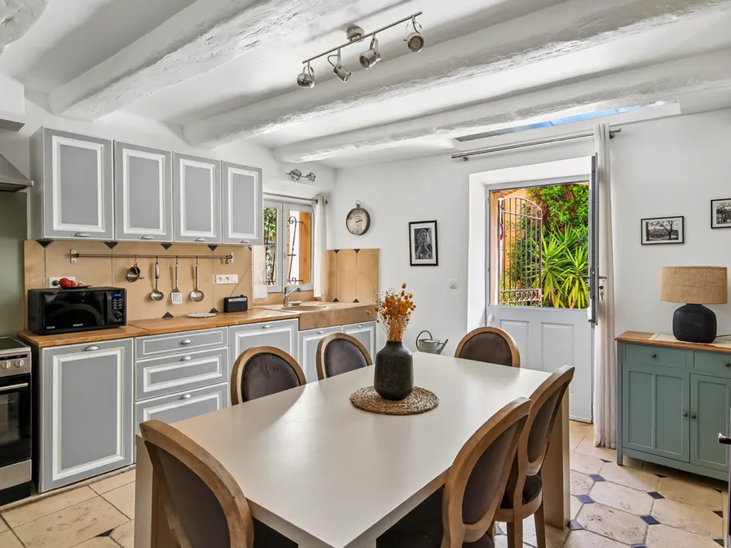 Bien d'exception au coeur du vieux village