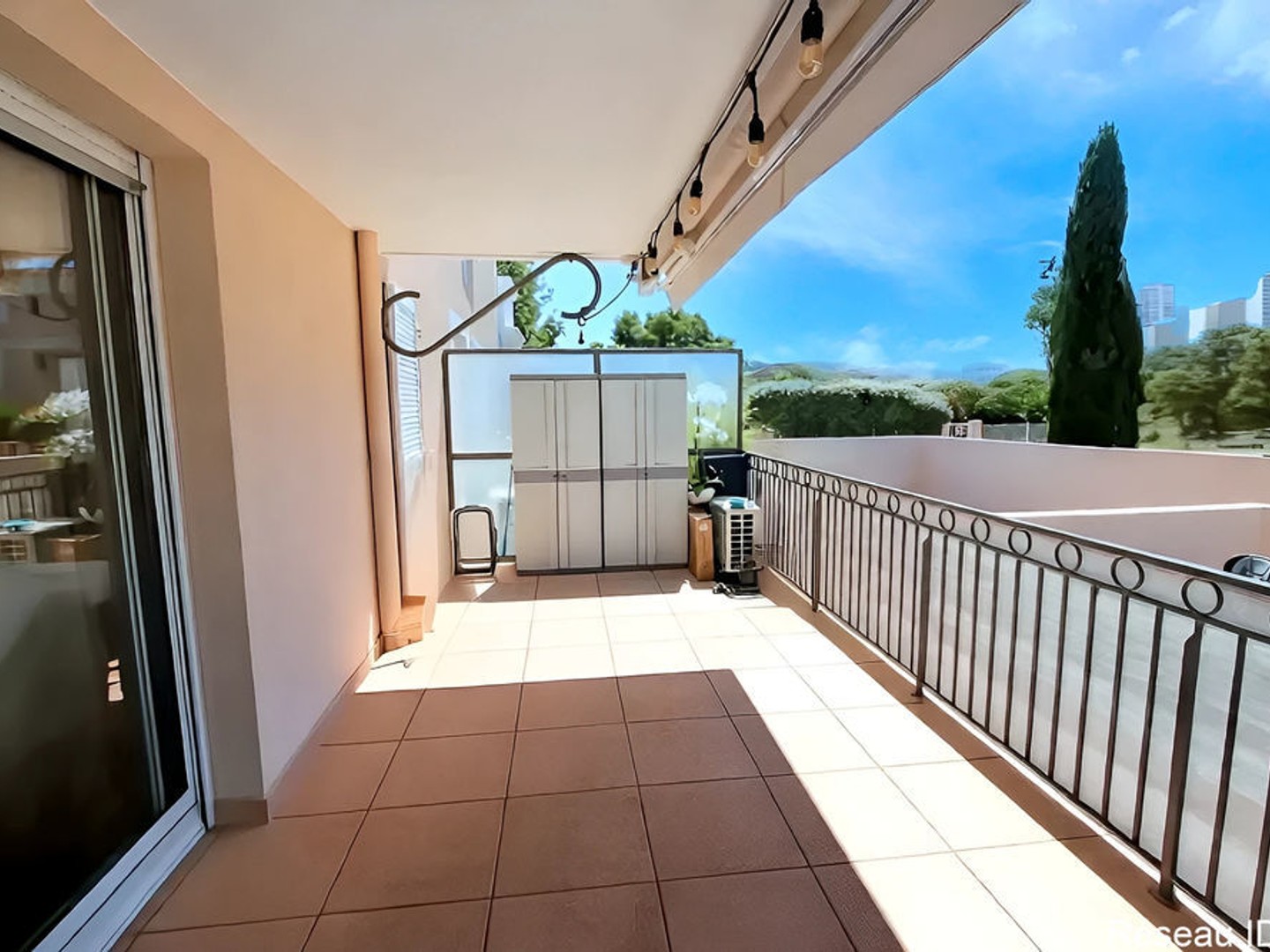Elegant T2 avec terrasse et place de parking privative - Hyères Ouest