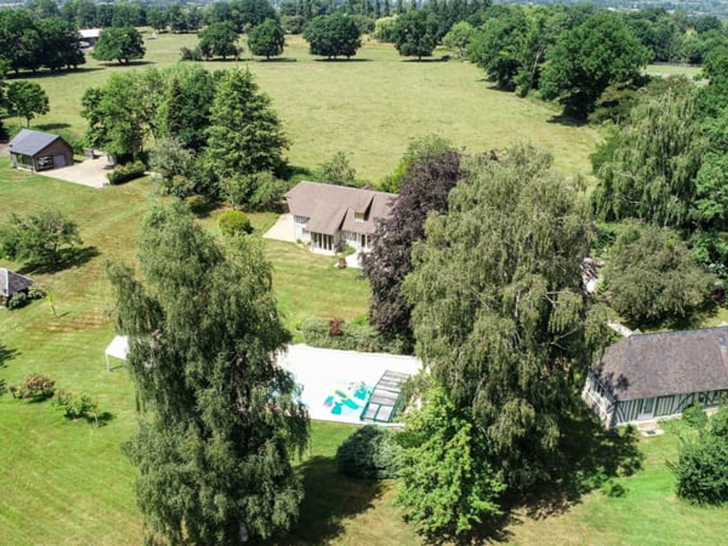 Maison 10 pièces 238 m²