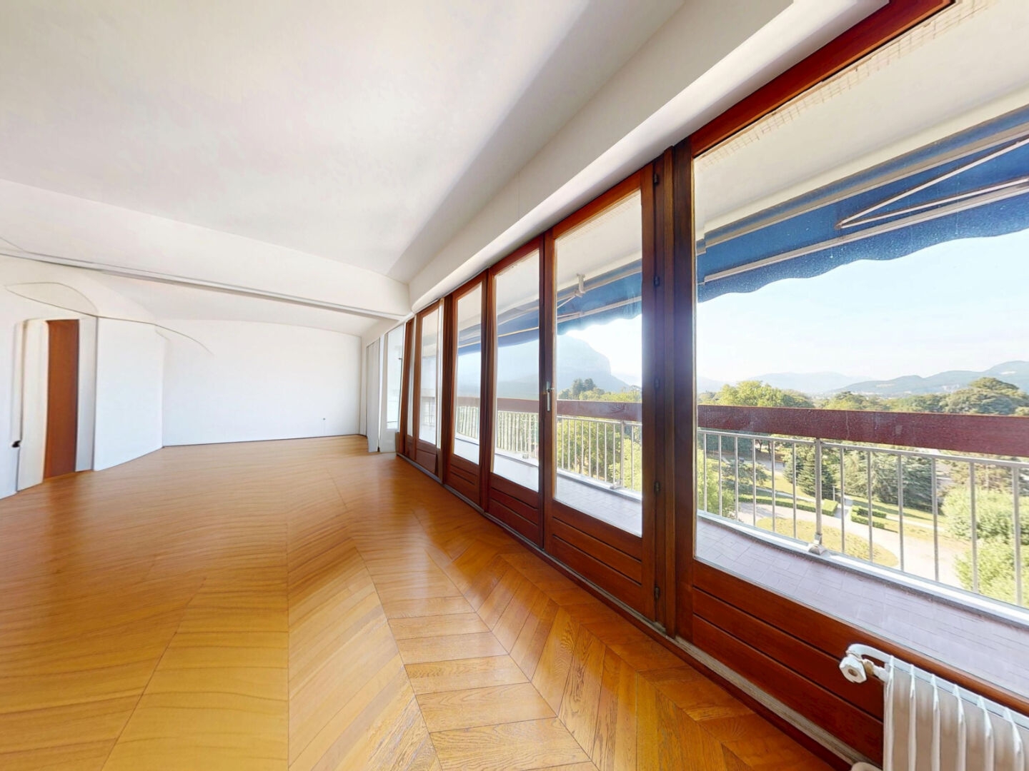 Appartement à vendre - 6 pièces - 141m2 - Saint-Égrève (38120)