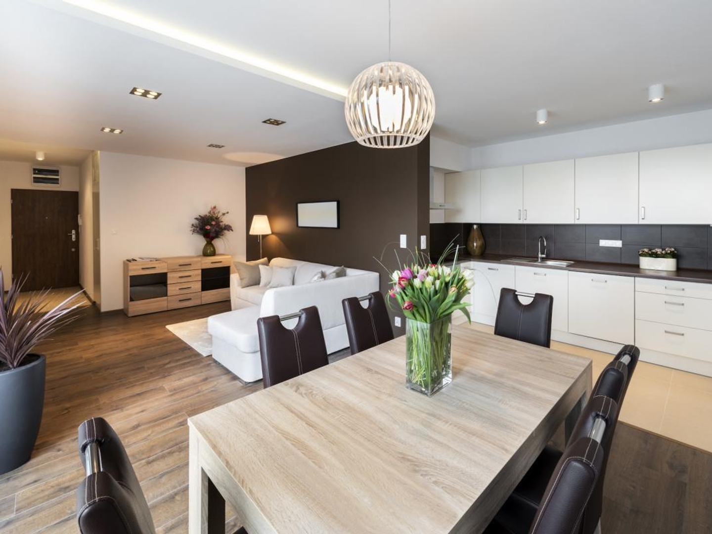 *Superbe 4 pièces avec loggia et terrasse, idéalement situé*