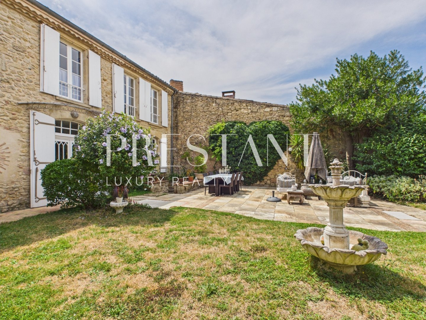 Maison à vendre - 8 pièces - 466m2 - La Réole (33190)