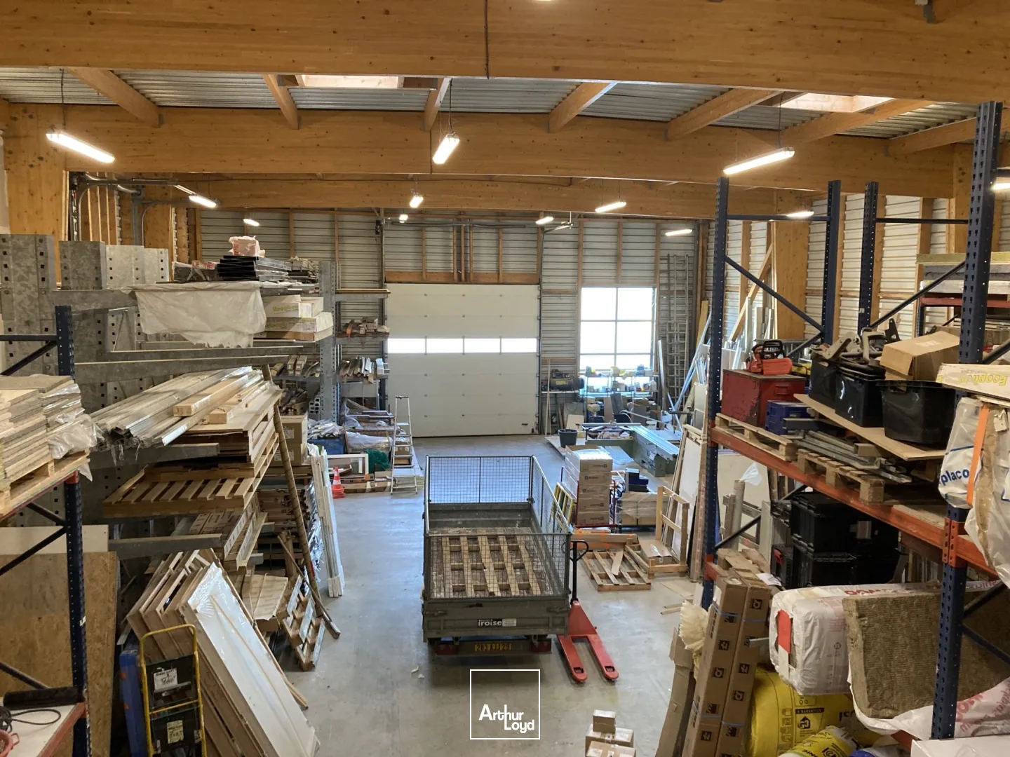 Locaux à vendre - 882m2 - Saint-Renan (29290)