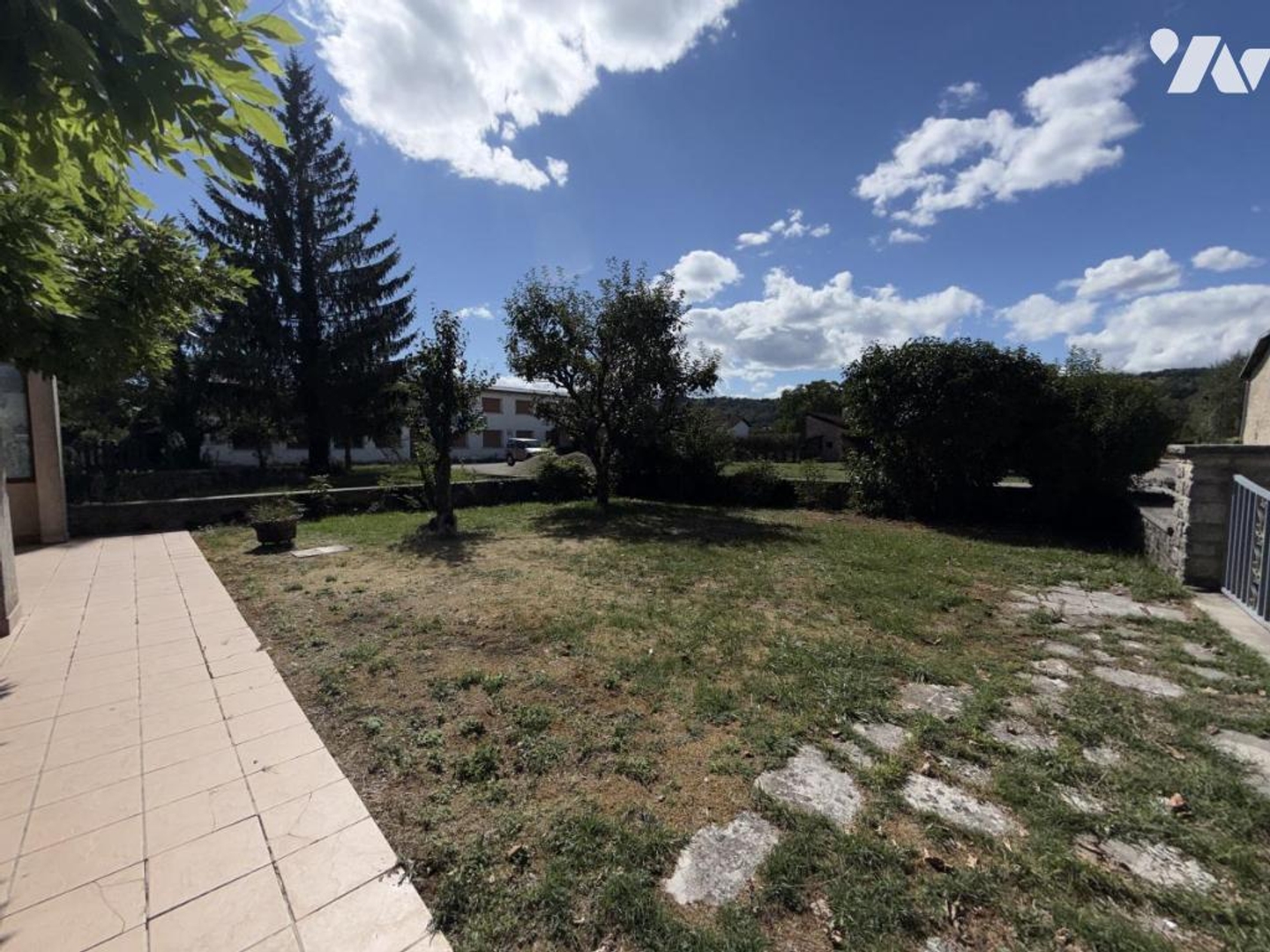 Maison à vendre - 6 pièces - 191m2 - Izernore (01580)