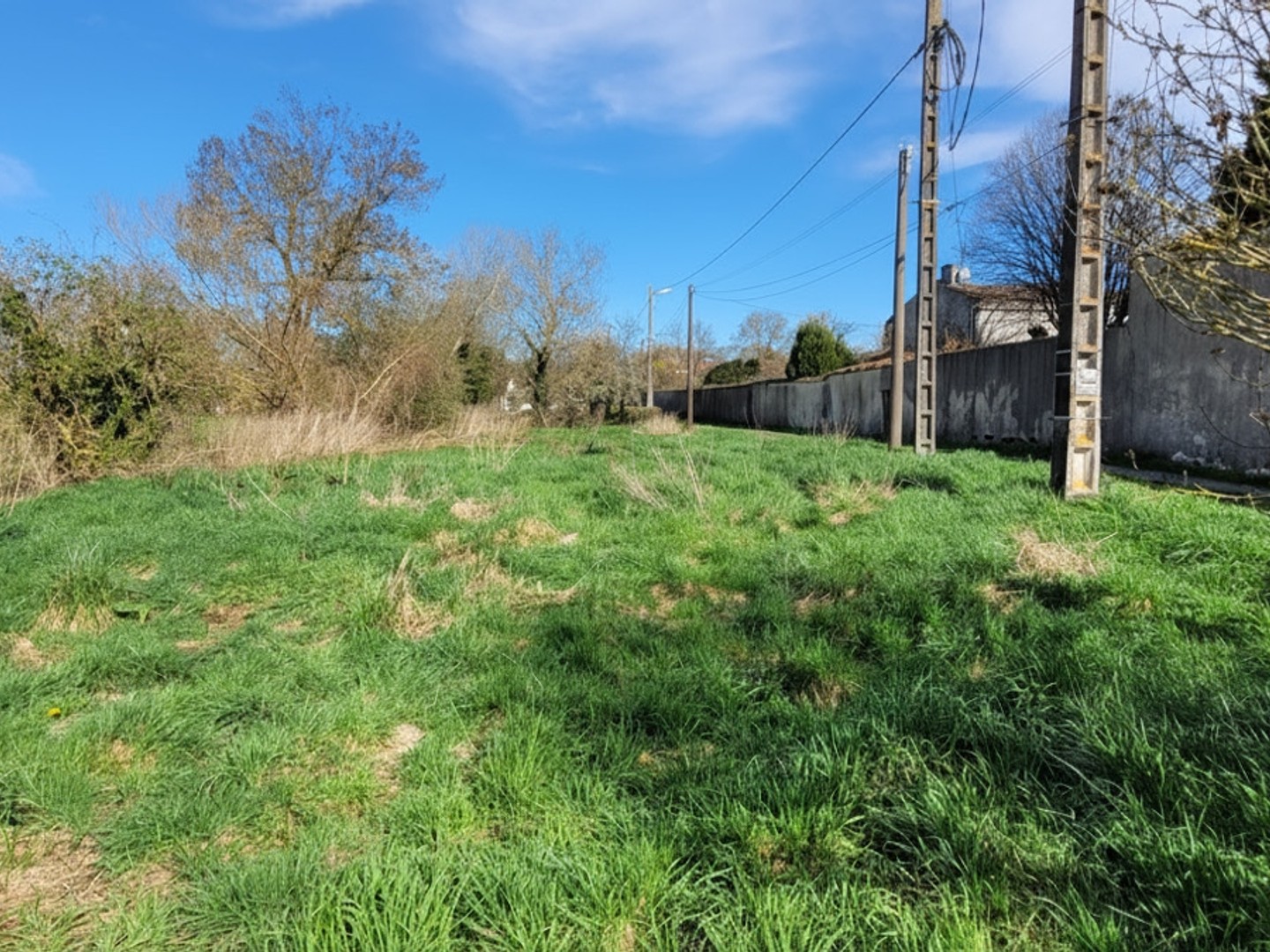 Terrain 710 m²