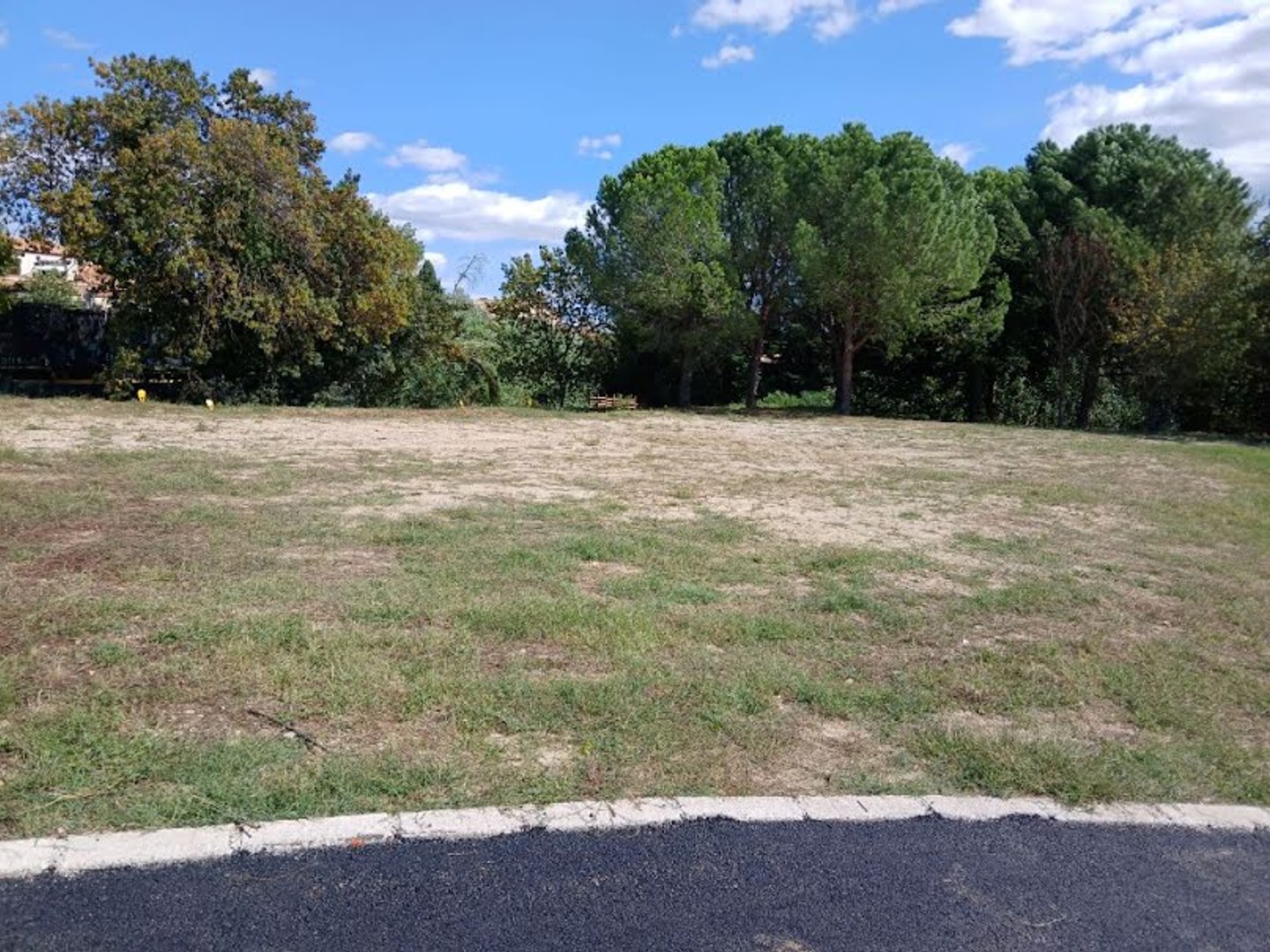 Terrain 292 m²