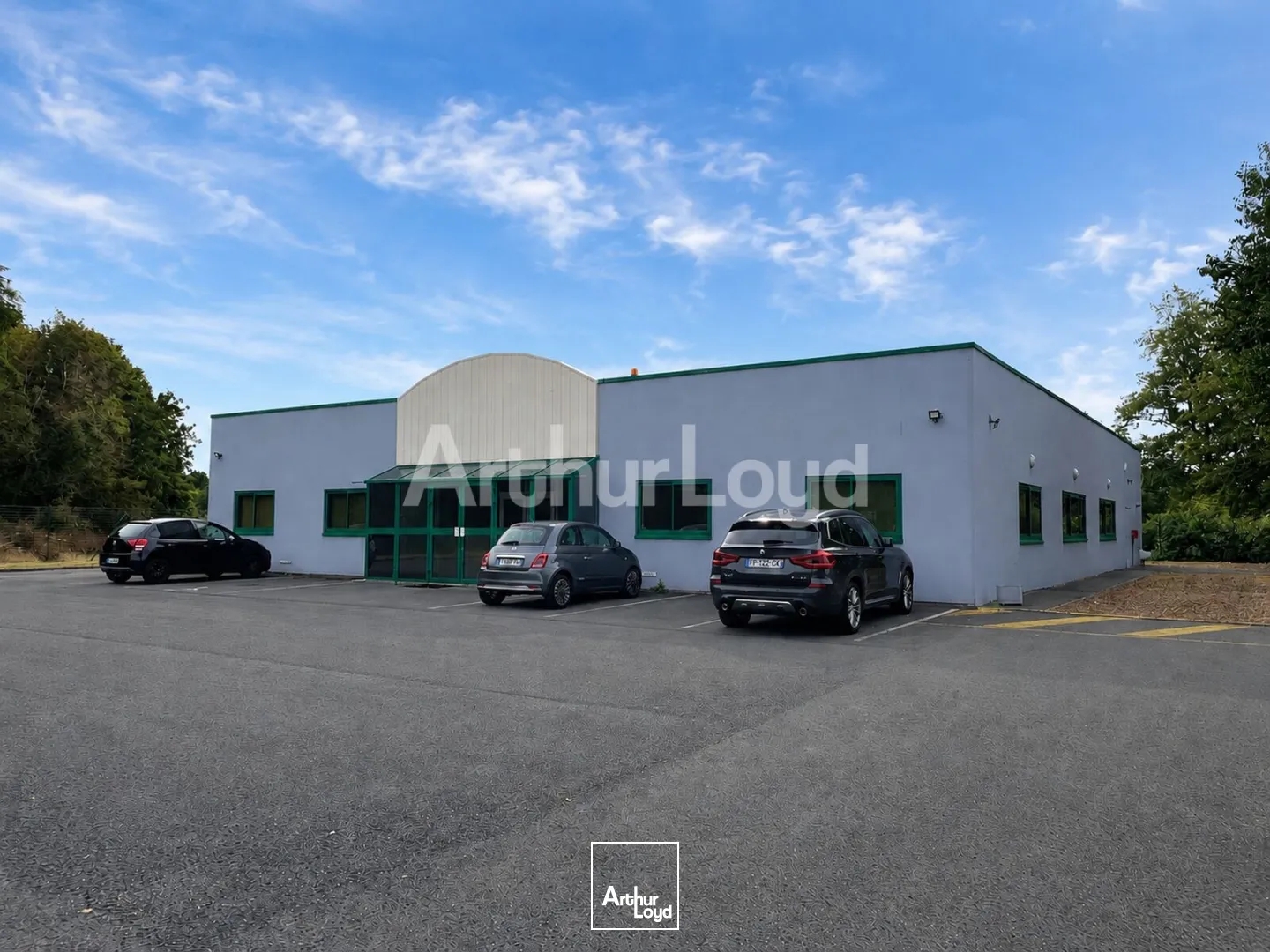 À vendre en exclusivité - Immeuble de bureaux indépendant de 550 m² à Lens avec accès direct A21 et au centre-ville de Lens.