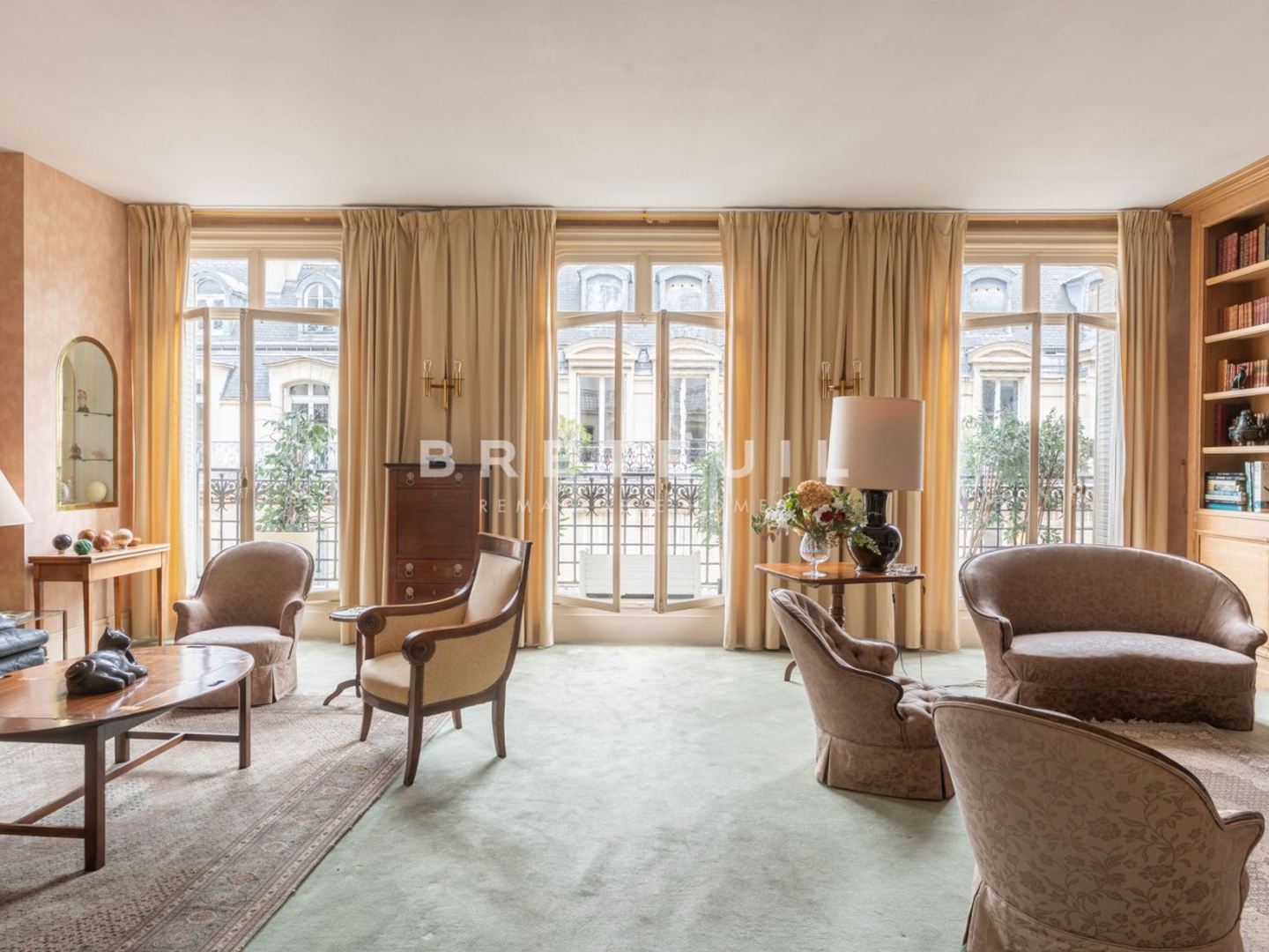 Appartement à vendre - 7 pièces - 244m2 - Paris 17e (75017)
