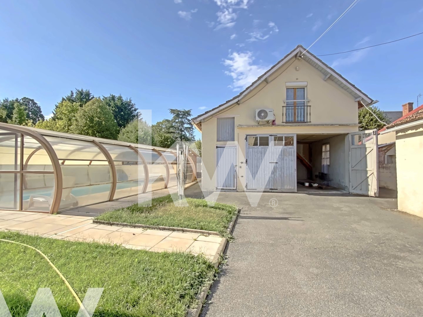 Immeuble à vendre - 10 pièces - 233m2 - Neung-Sur-Beuvron (41210)