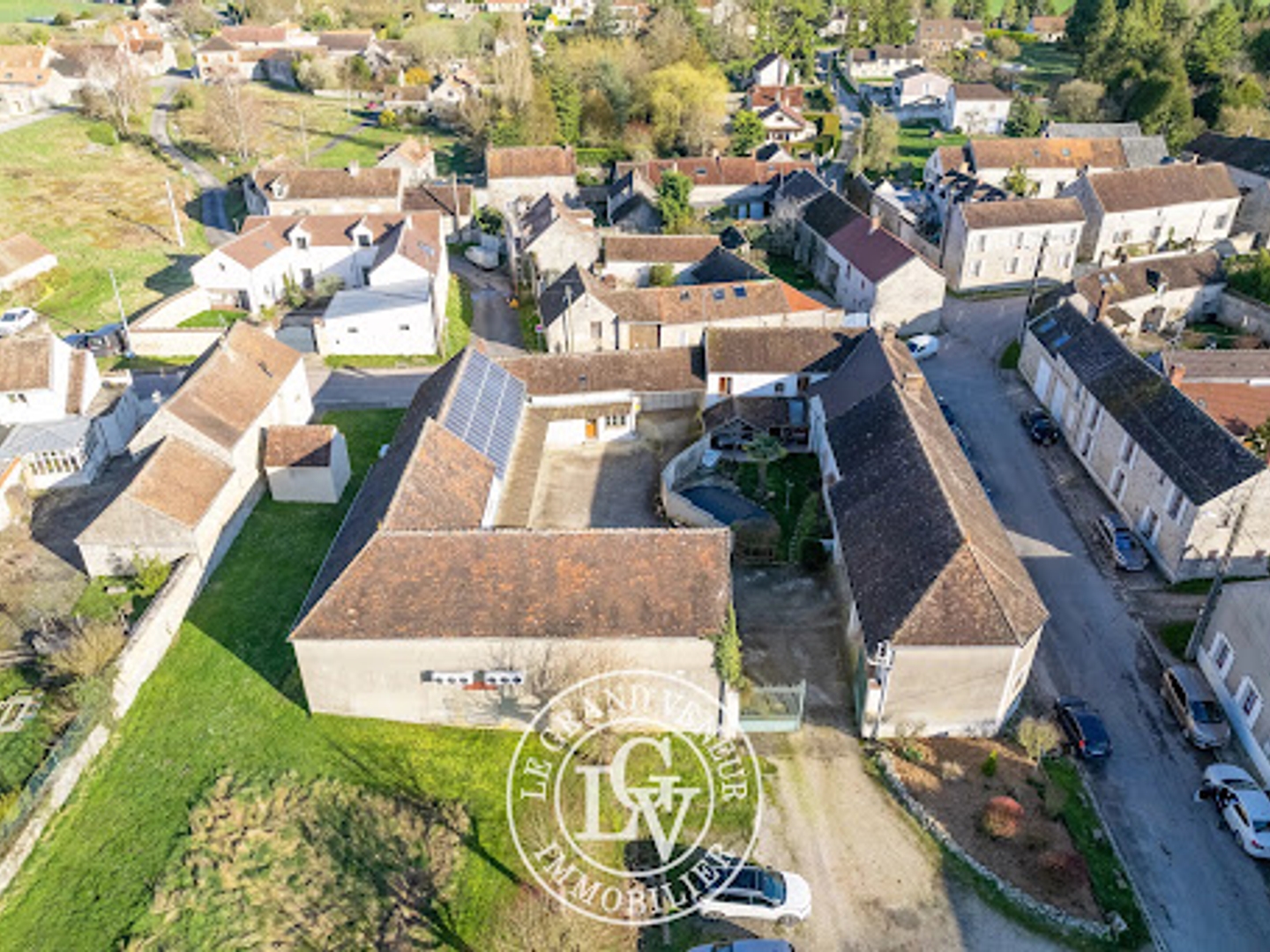 Maison à vendre - 11 pièces - 1015m2 - Milly-La-Forêt (91490)