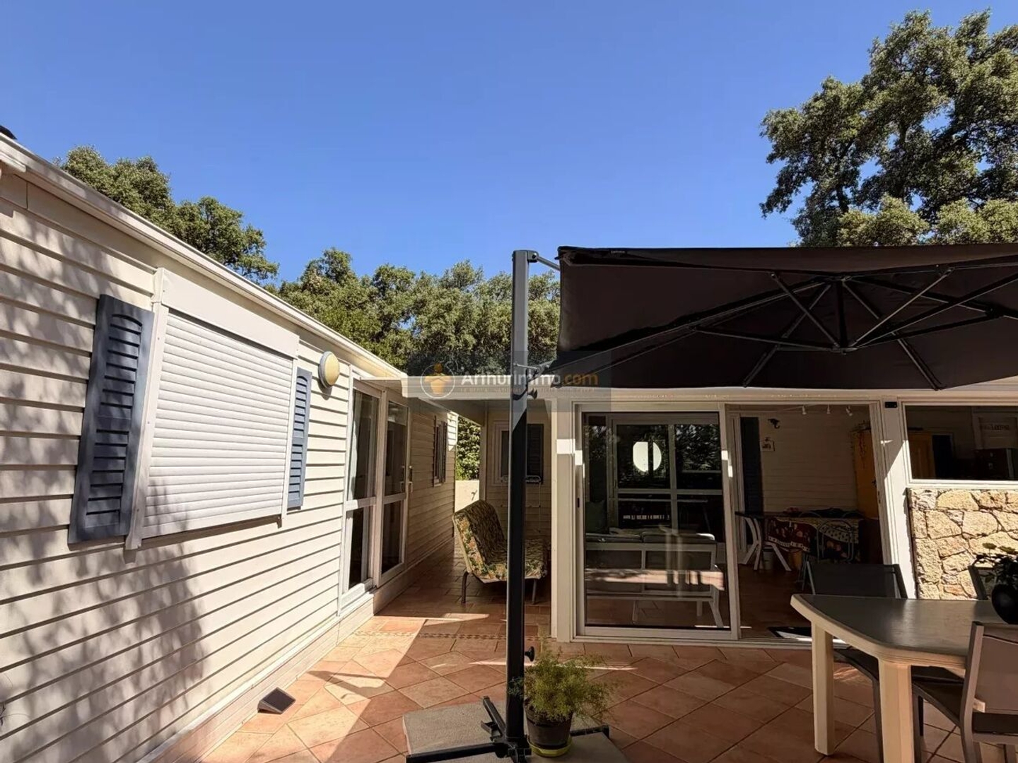 Terrain à vendre - 400m2 - Fréjus (83600)