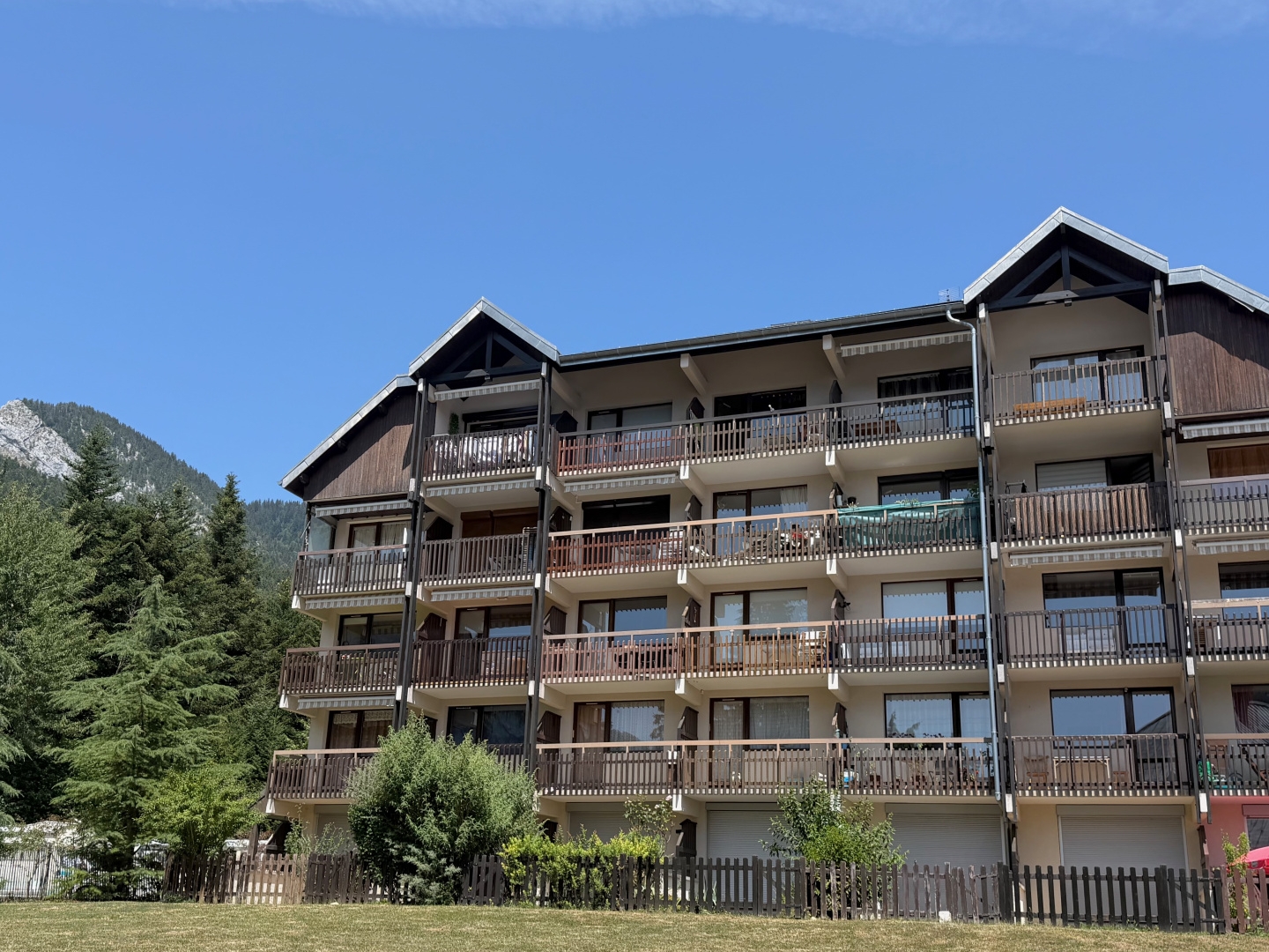 Appartement avec balcon, vue dégagée imprenable - au coeur du village de Saint-Pierre de Chartreuse (38380)