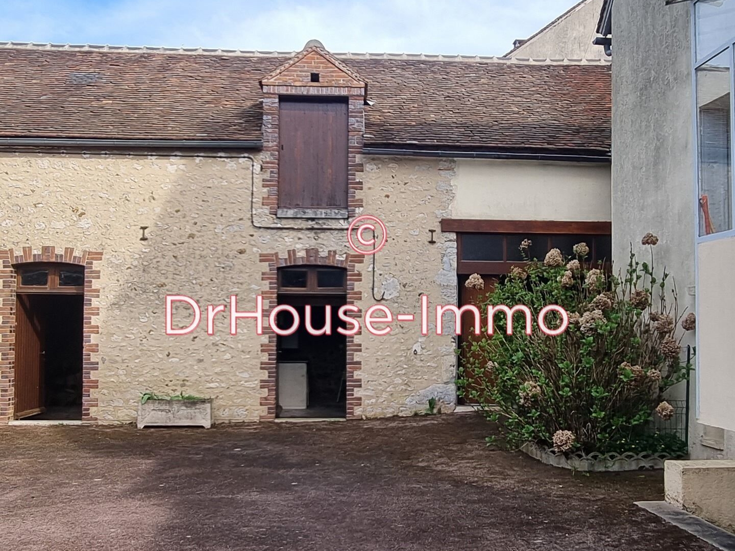 Charmante Maison Familiale de 108 m2 à Gy-les-Nonains