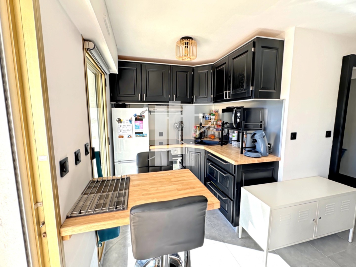 Parking / garage / box à vendre - 21m2 - Fréjus (83600)