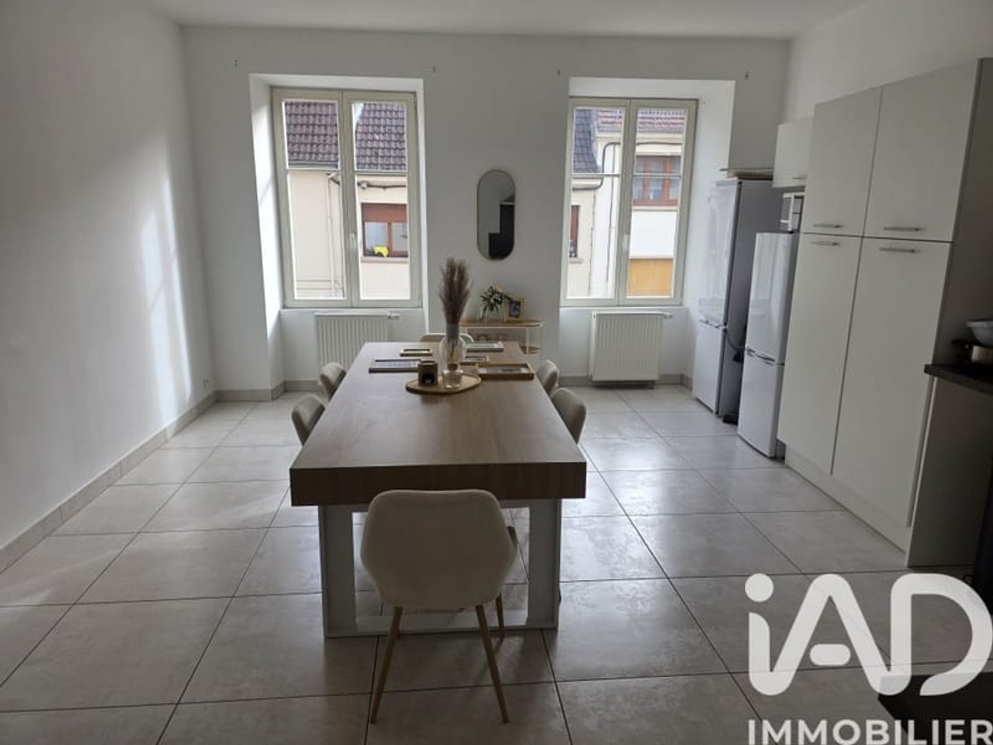 Commerce 180 m²