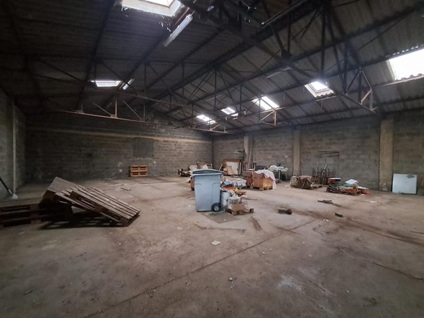 Parking / box 540 m2