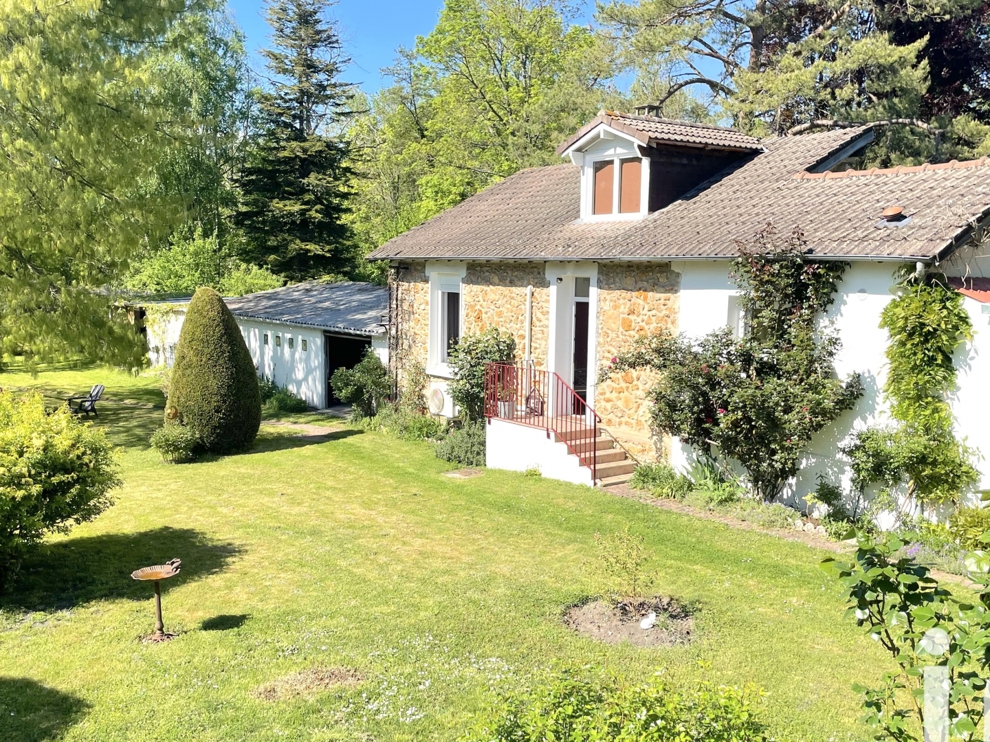 Maison à vendre - 9 pièces - 200m2 - Ballancourt-Sur-E... (91610)