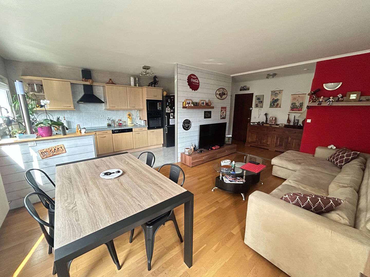 EXCLUSIVITÉ - BEL APPARTEMENT DE 3 PIECES A VENDRE A PLAISIR - GARE DE PLAISIR GRIGNON