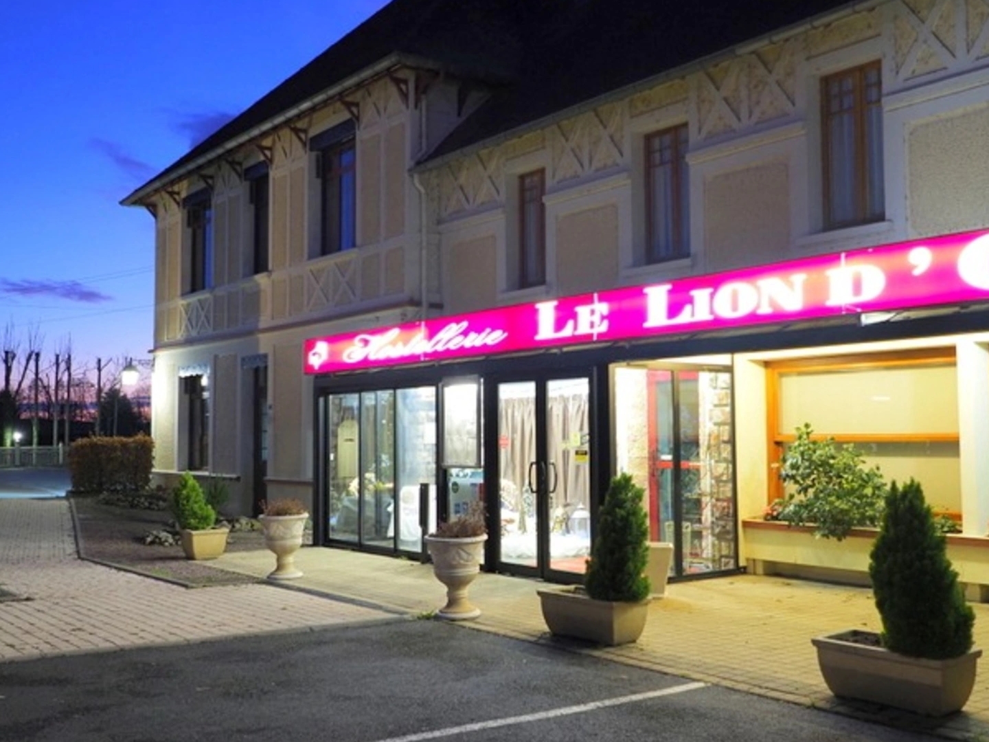 Fonds de commerce 18 pièces