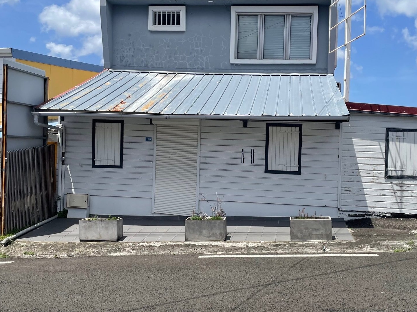 Immeuble commercial & professionnel 362 m2 surface développée