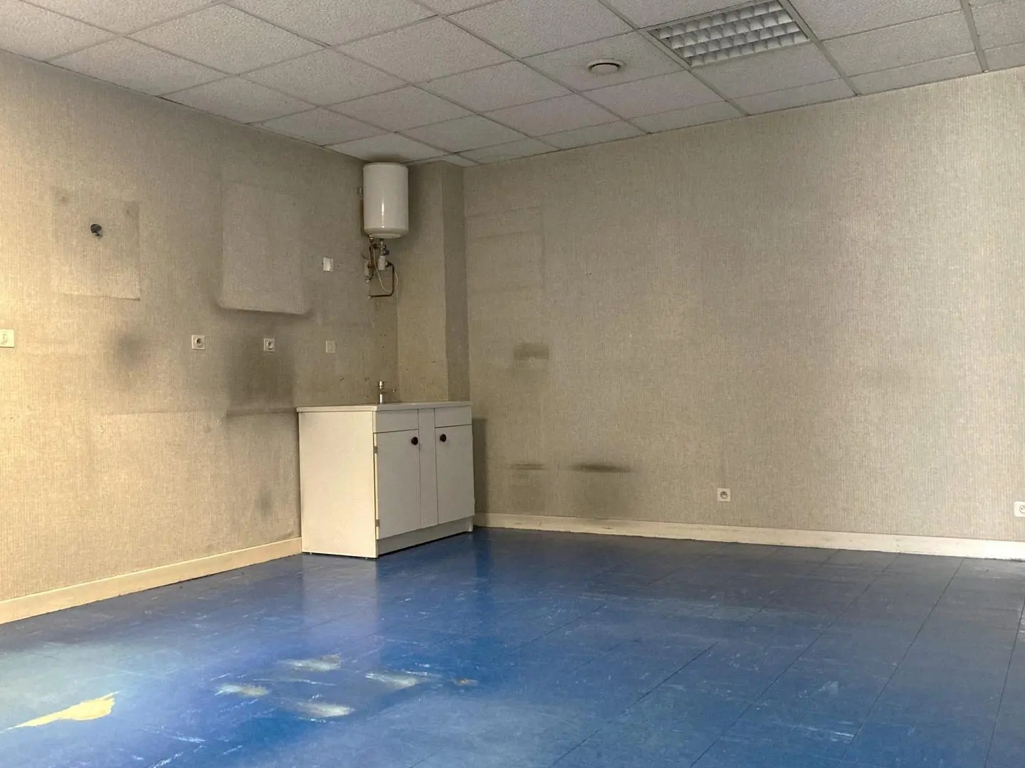 Locaux à vendre - 1 pièce - 44m2 - Saint-Denis-En-Bugey (01500)