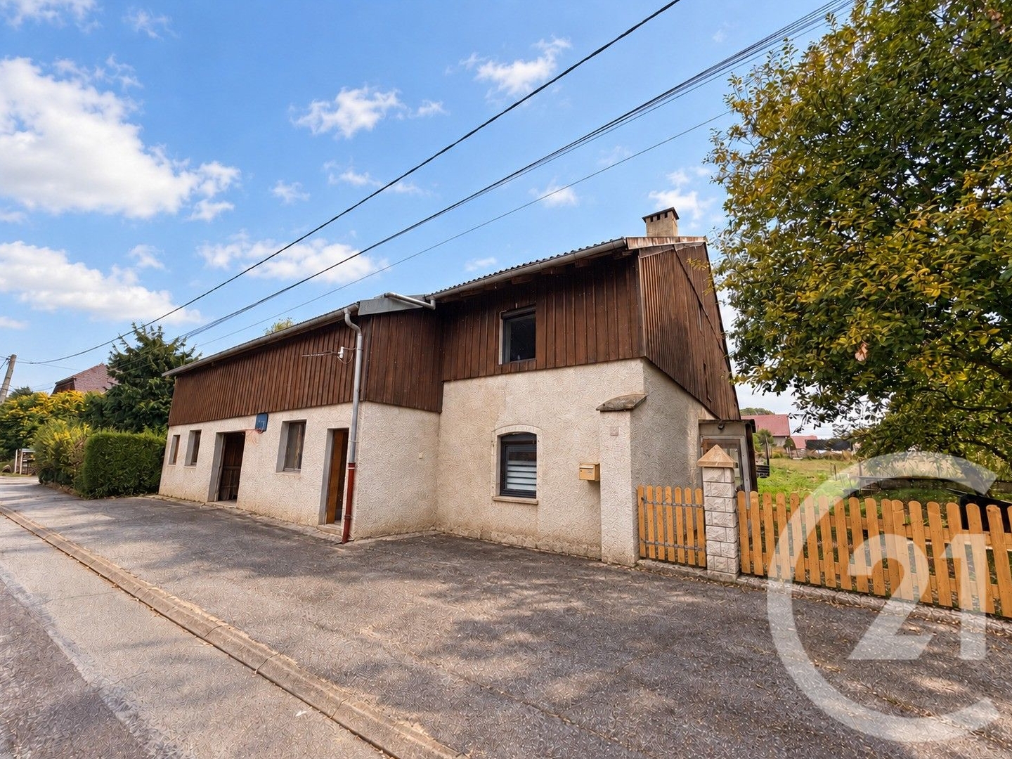 Maison à vendre - 7 pièces - 195m2 - Bannans (25560)