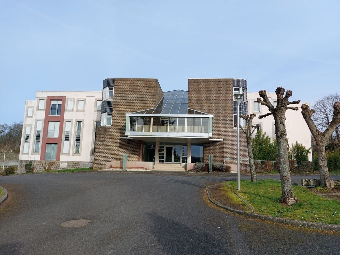 Parking / garage / box à vendre - 89m2 - Montargis (45200)