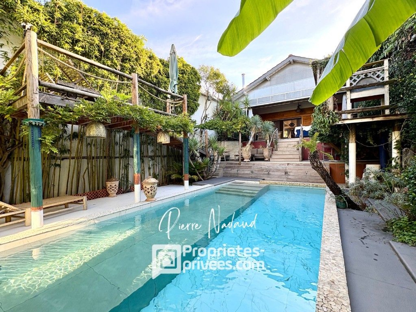 Maison 6 pièces 349 m²