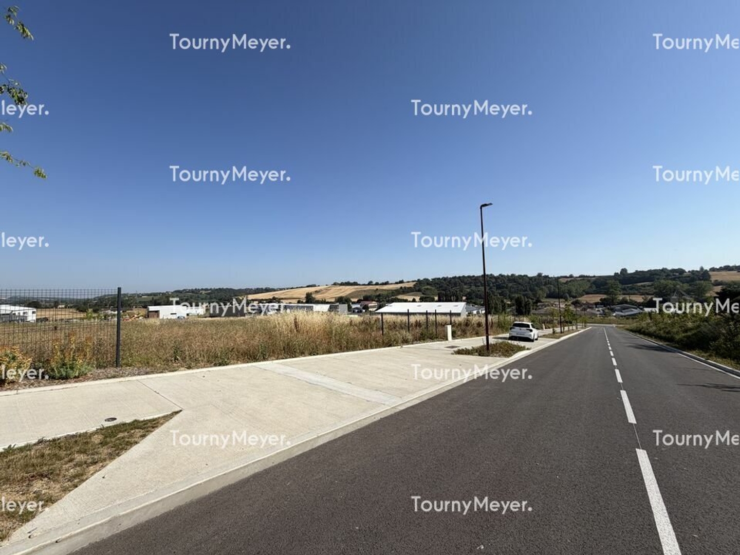 TERRAIN A VENDRE