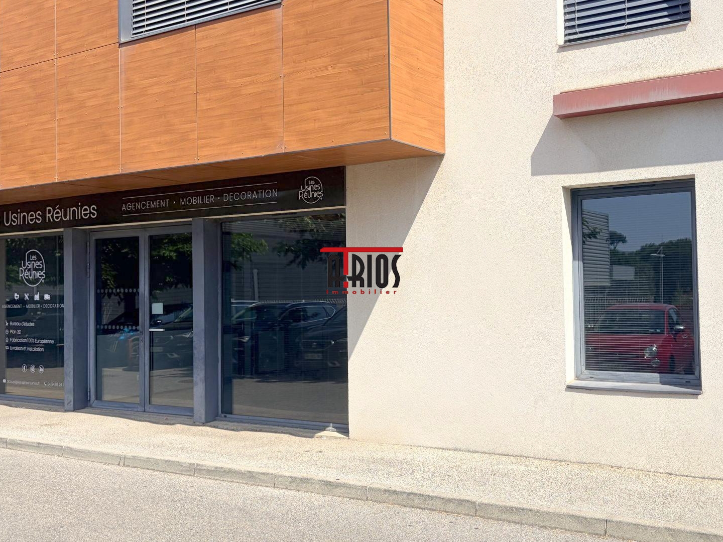 Local professionnel 115 m²