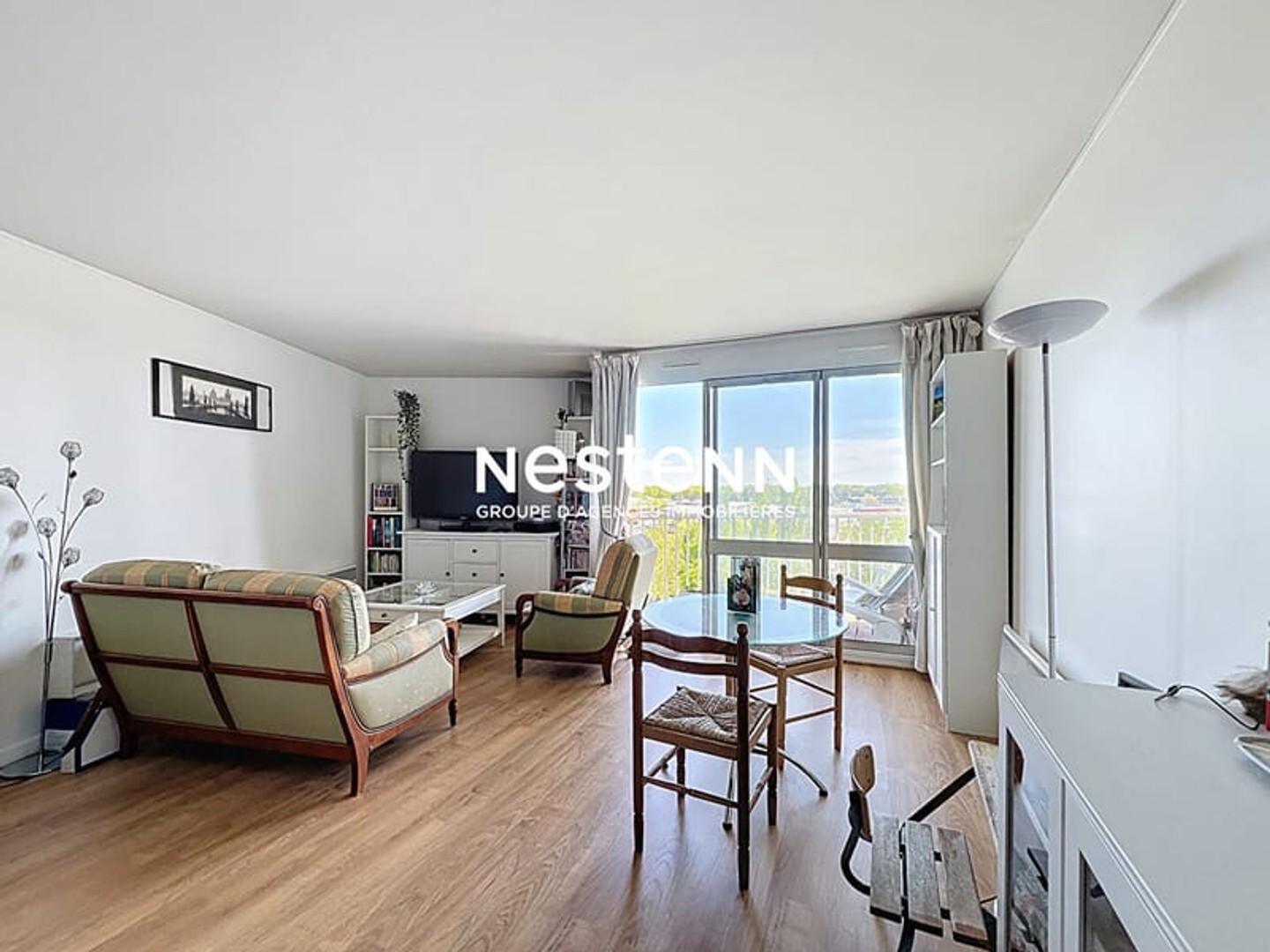 Appartement à vendre - 4 pièces - 137m2 - Chambray-Lès-Tours (37170)