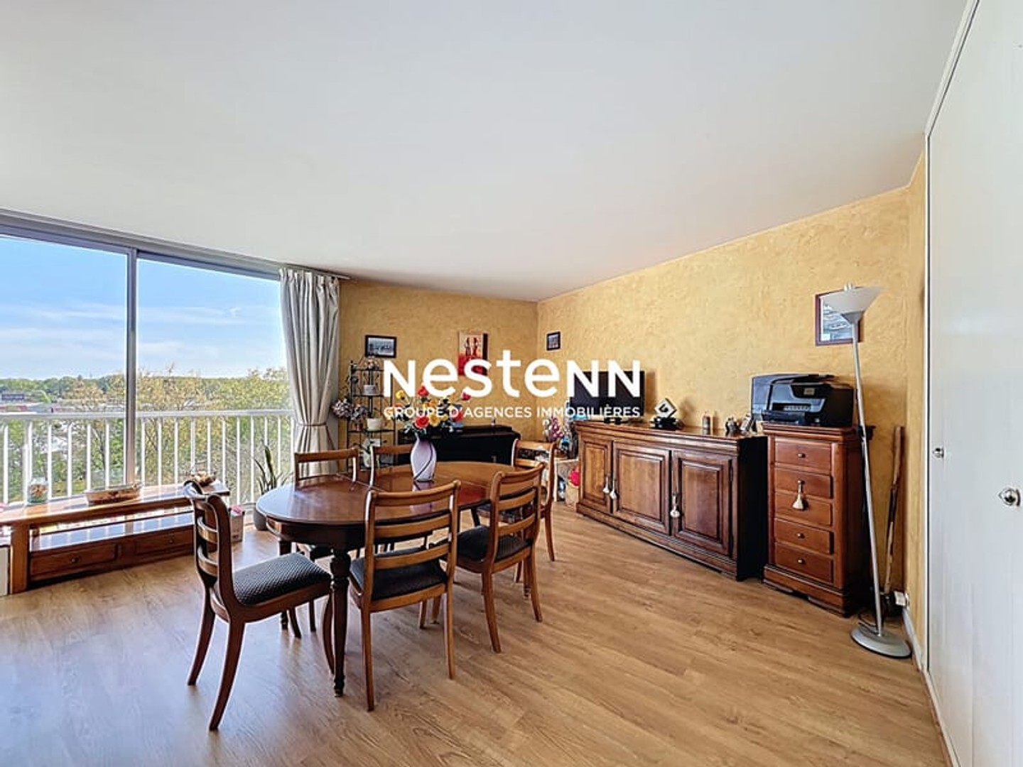 Appartement à vendre - 4 pièces - 137m2 - Chambray-Lès-Tours (37170)