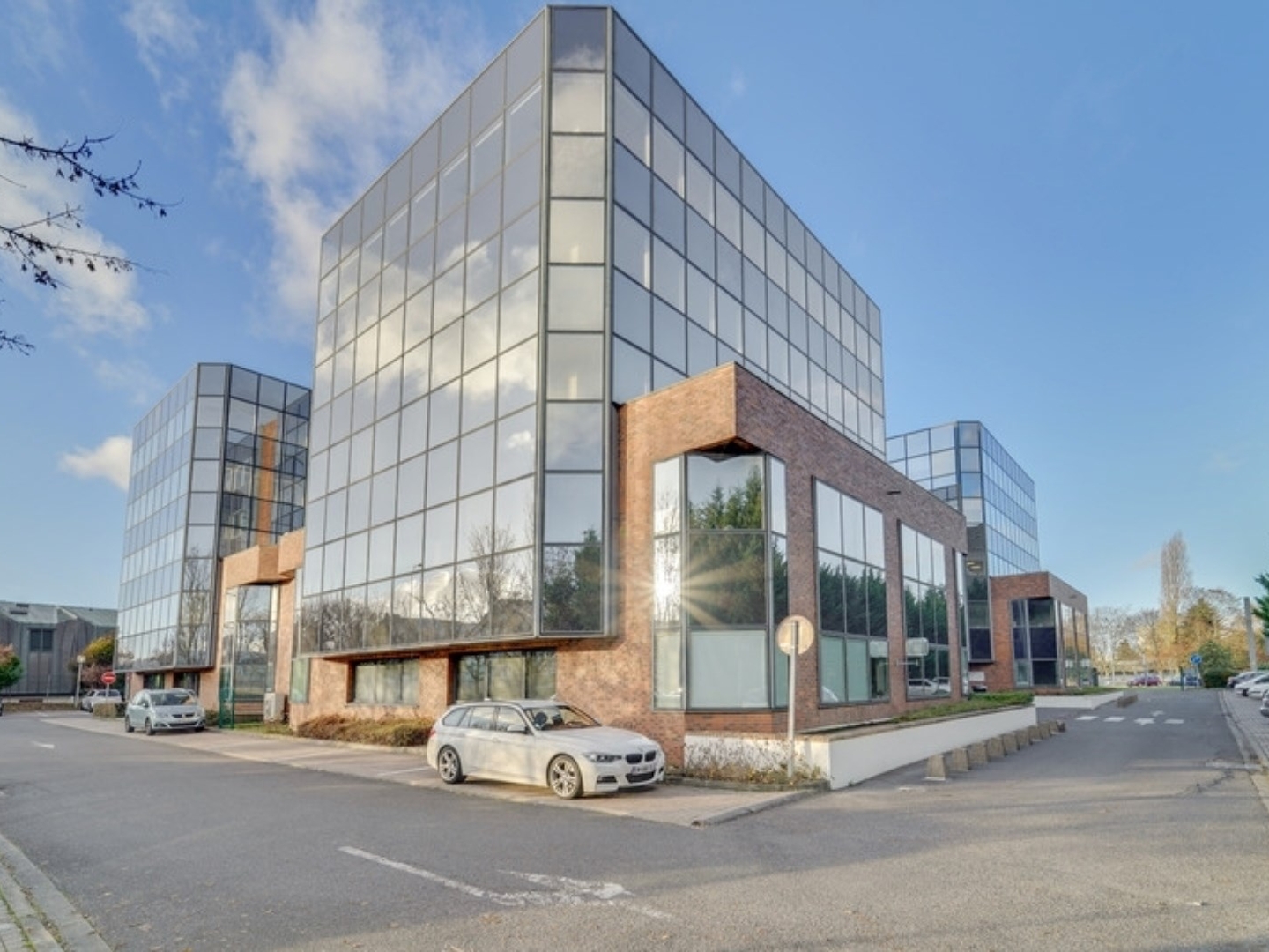 Local professionnel 6 pièces 2875 m²
