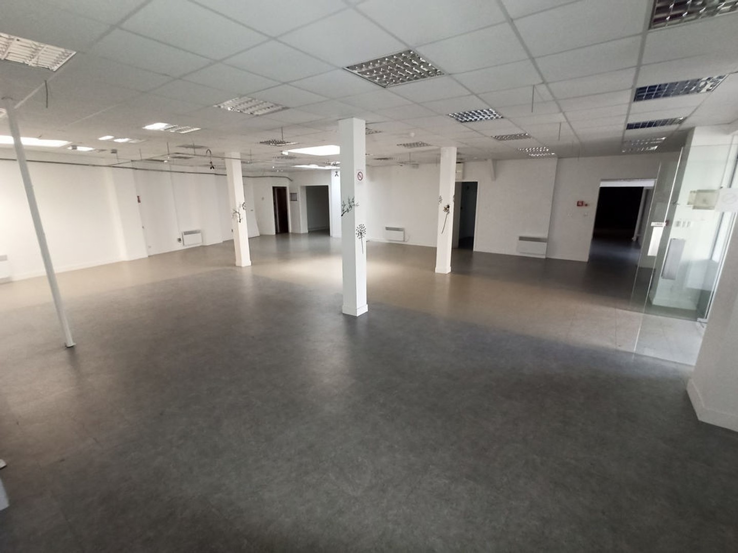 St JUNIEN : Vente Murs - COMMERCE / ACTIVITÉS - 300m2