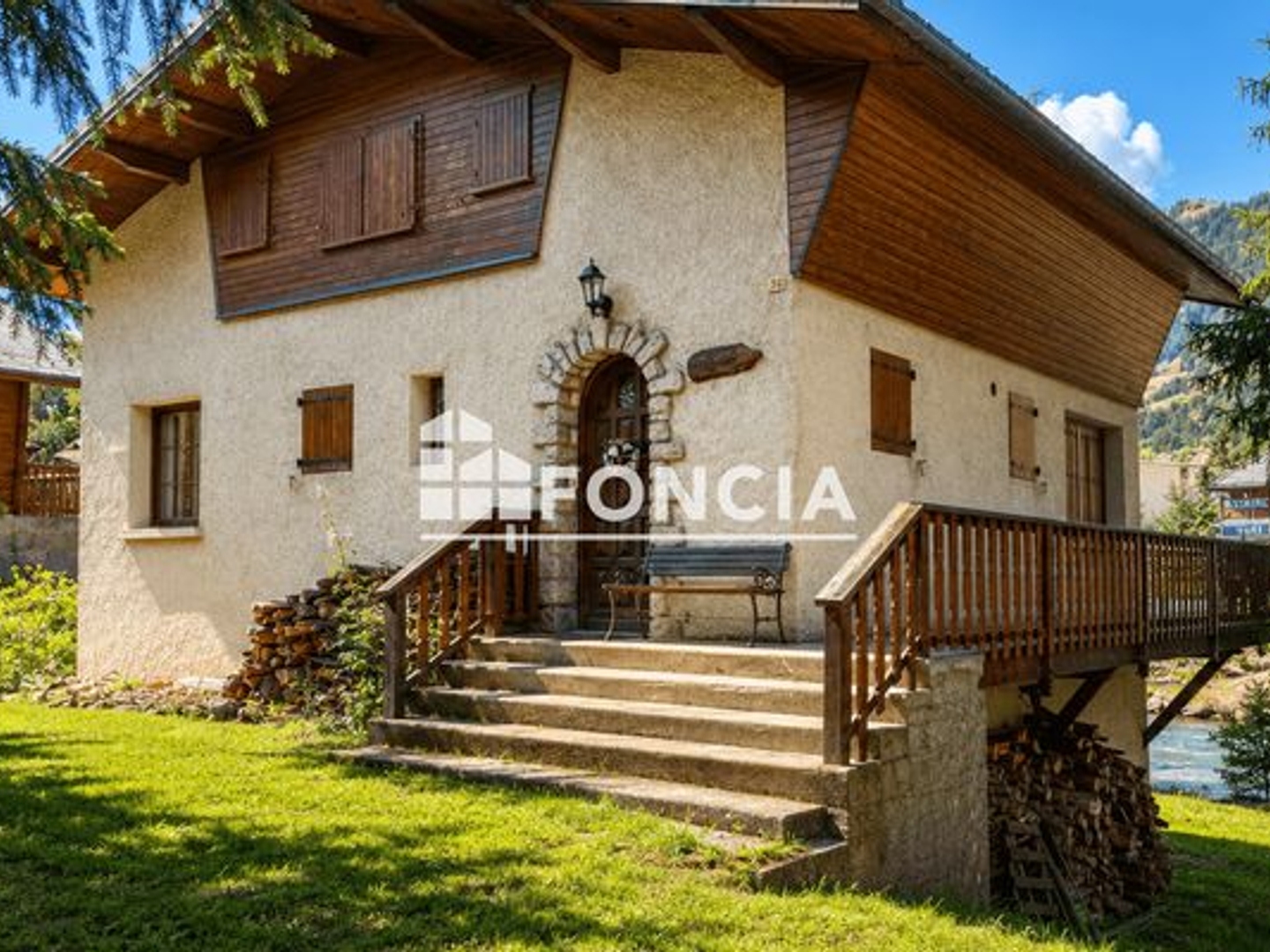 Maison 5 pièces 144 m²
