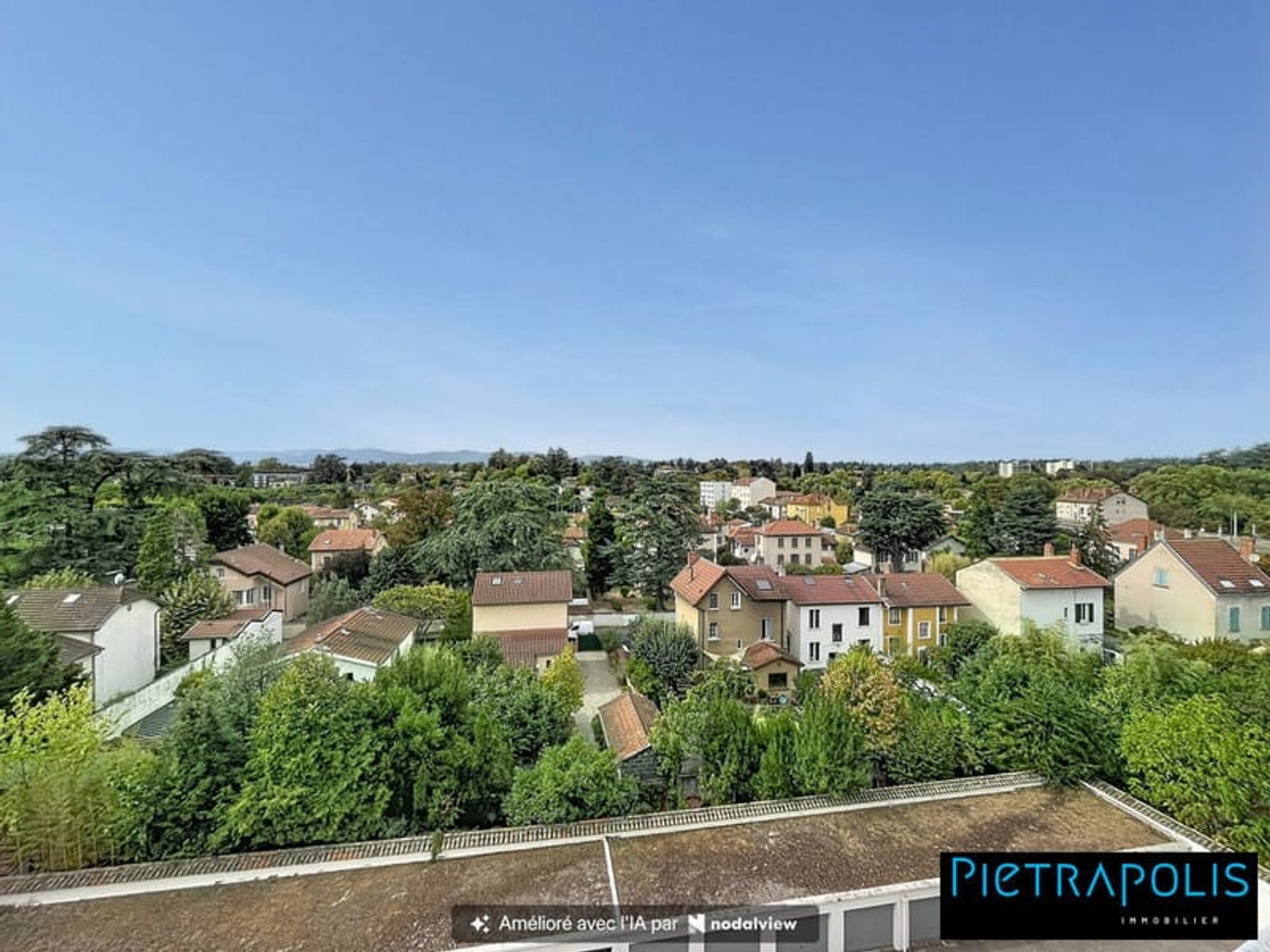 Appartement T4 avec balcon, cave et garage, en étage élevé, €