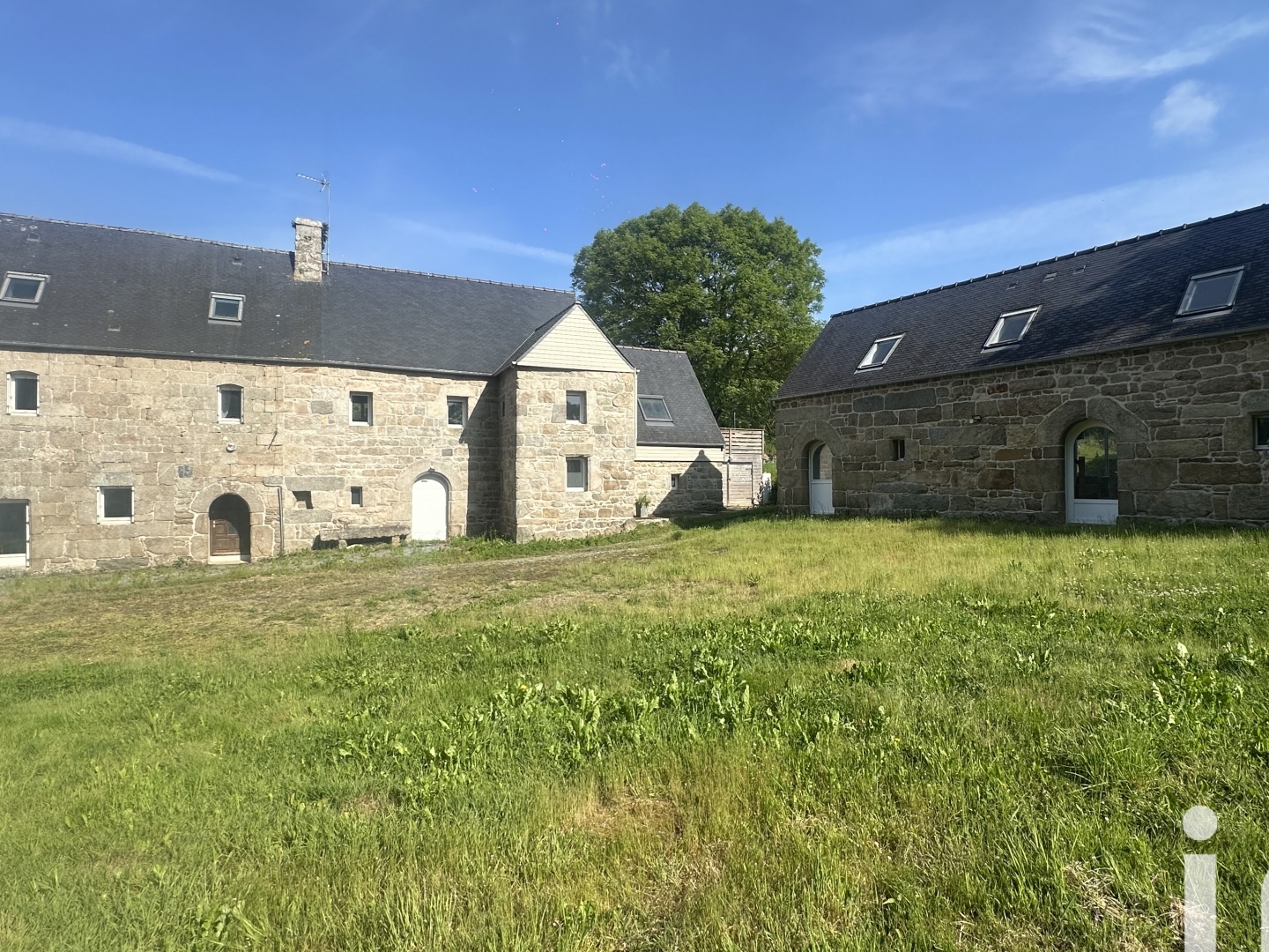 Maison 18 pièces 305 m²
