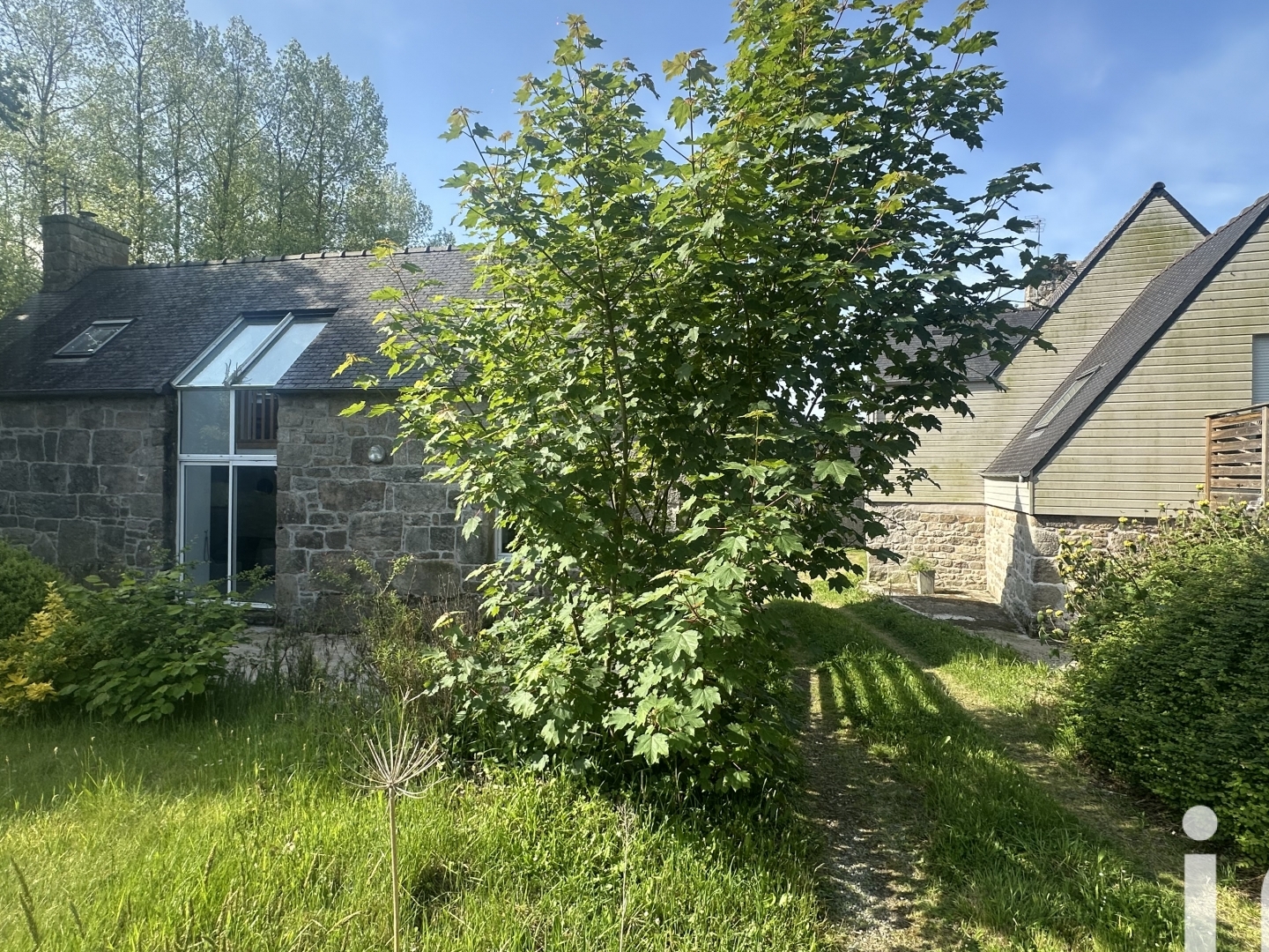 Maison à vendre - 18 pièces - 305m2 - Ploubezre (22300)