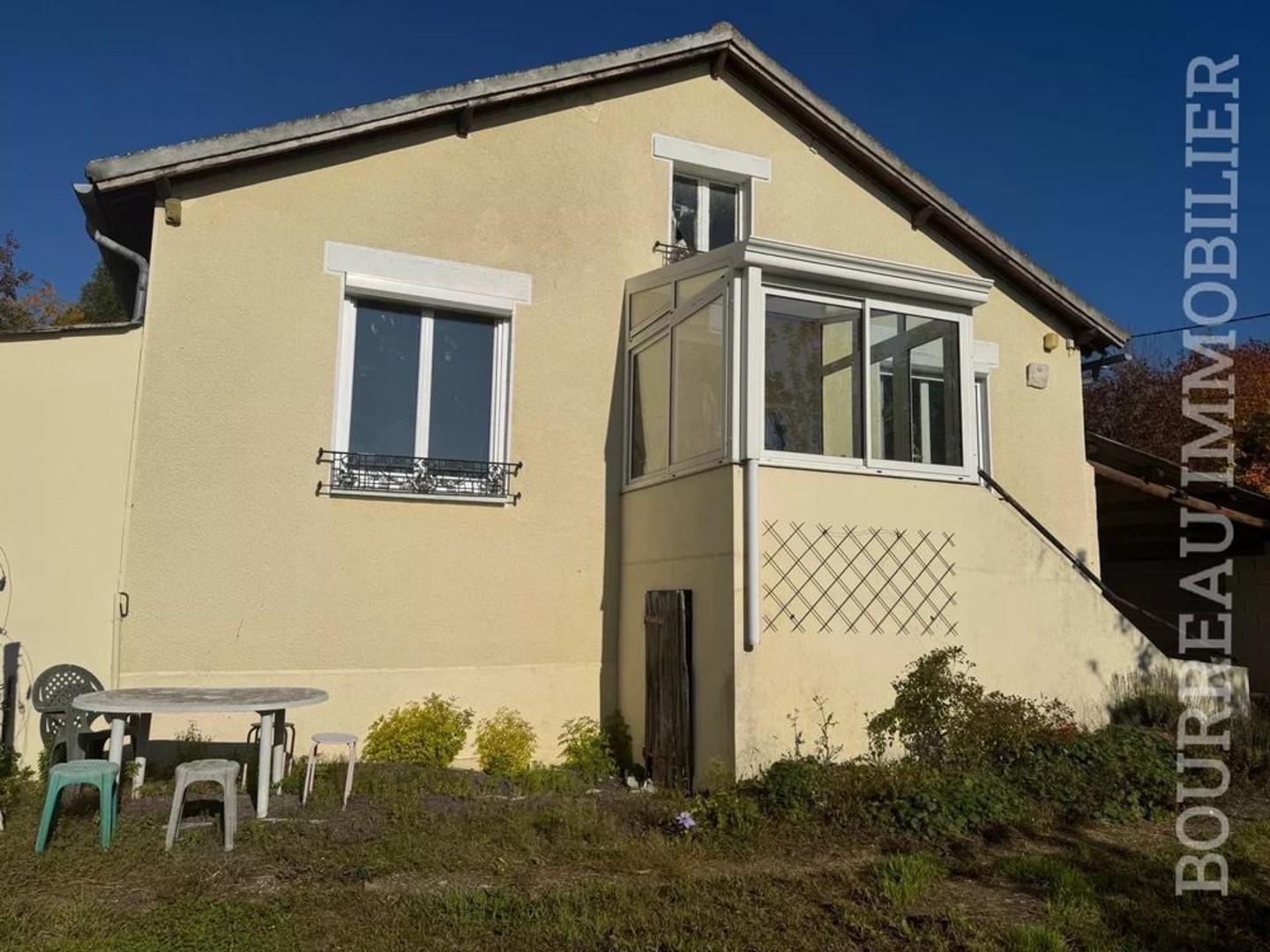 Appartement à vendre - 4 pièces - 71m2 - La Celle-Saint-Cyr (89116)