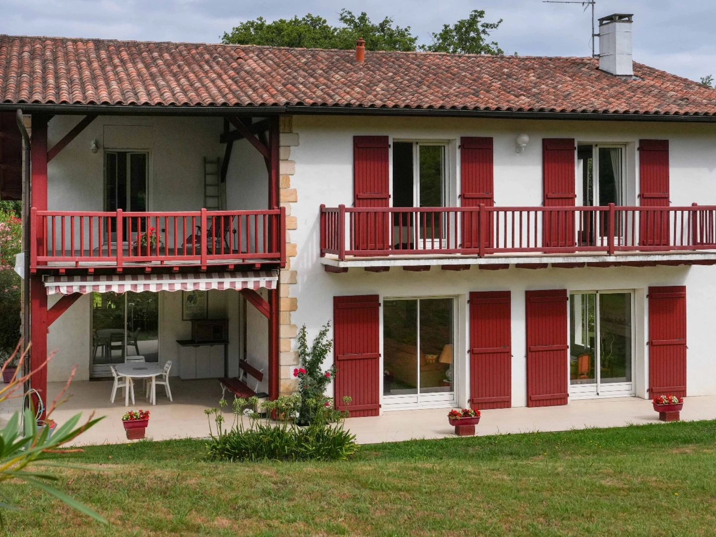Maison à vendre - 7 pièces - 264m2 - Saint-Pée-Sur-Niv... (64310)