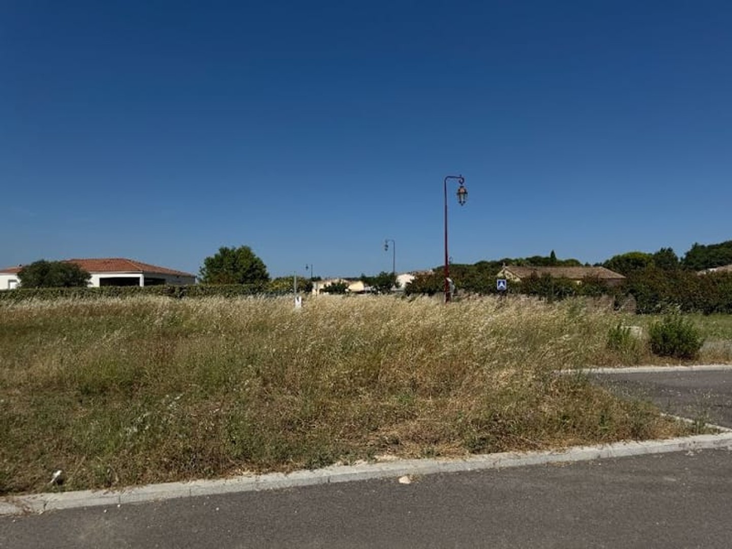 Terrain 621 m²