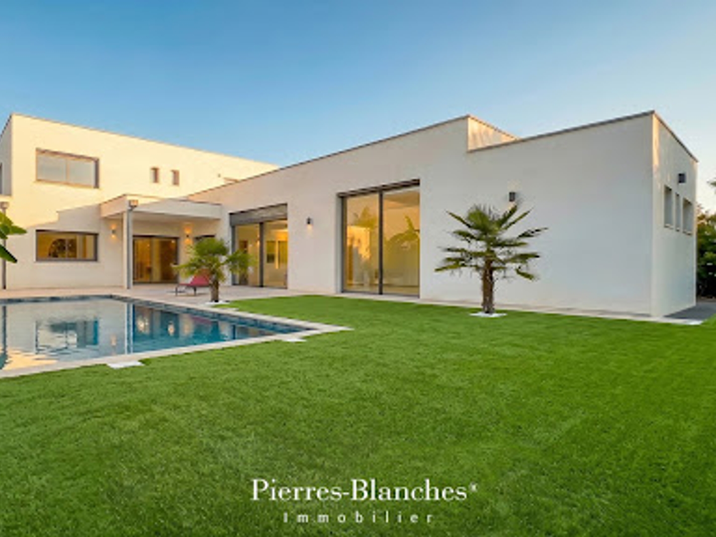 Maison 7 pièces 273 m²
