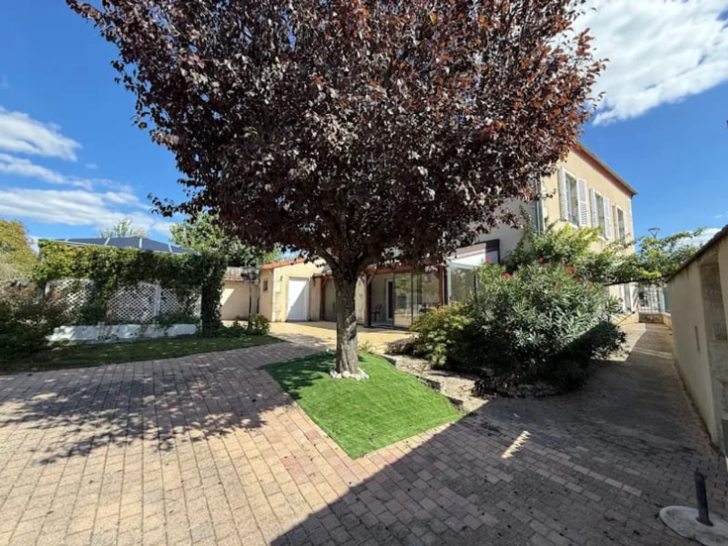 Maison à vendre - 6 pièces - 180m2 - Escurolles (03110)