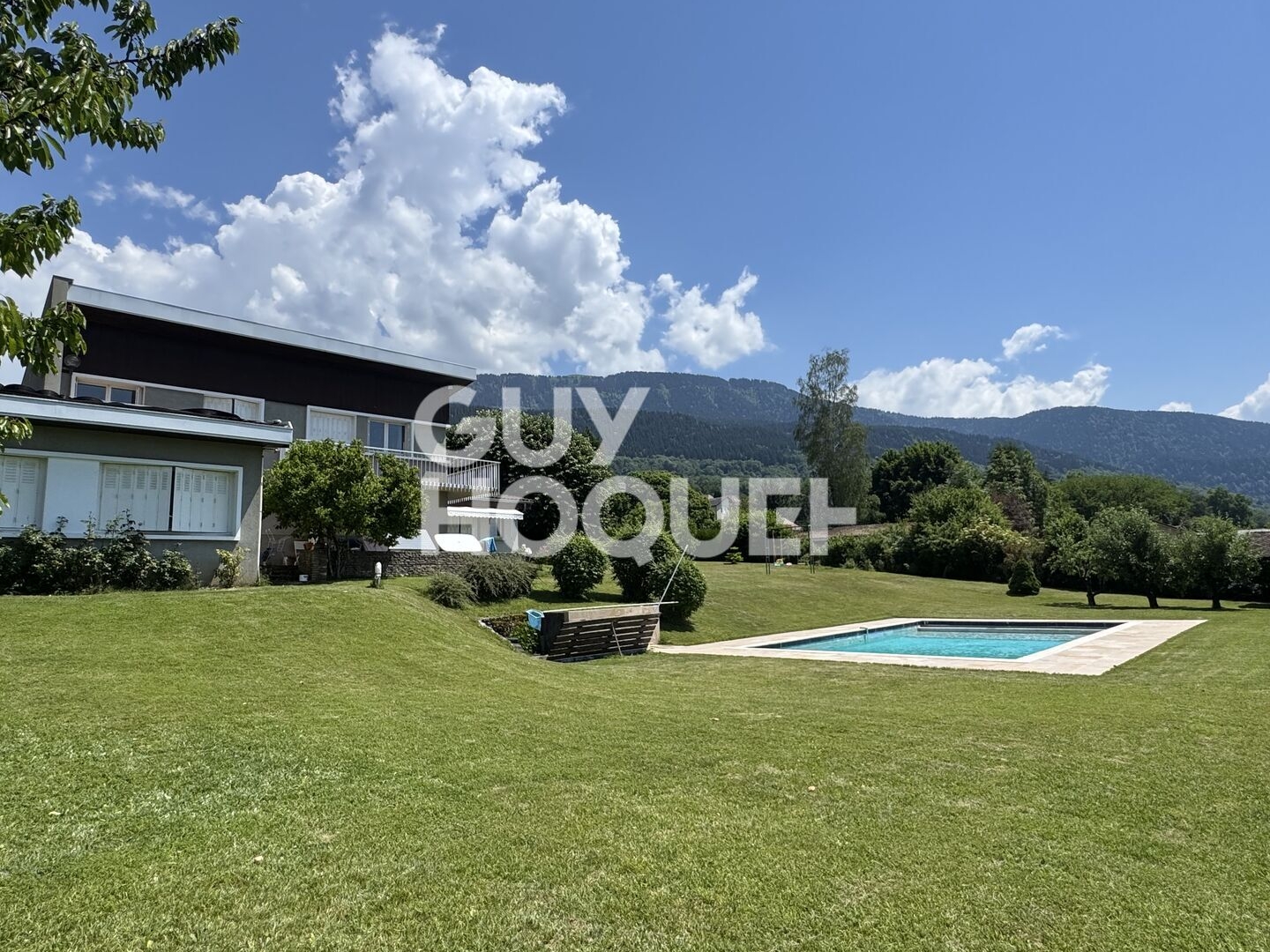 Maison à vendre - 11 pièces - 242m2 - Saint-Martin-D'ur... (38410)