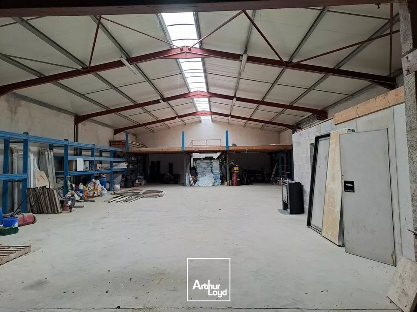 Locaux à vendre - 525m2 - Nouaillé-Maupertuis (86340)