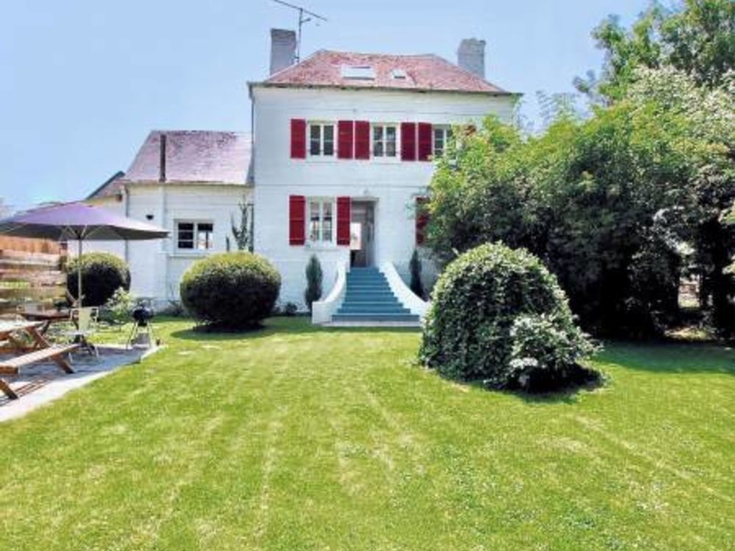 GH 1067 - Magnifique Propriété au Coeur de la Baie